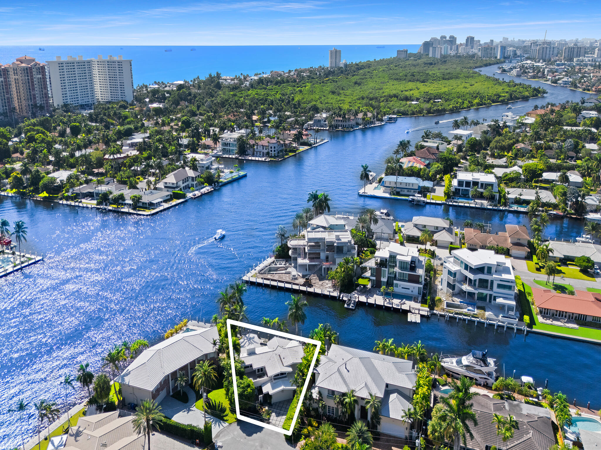 2880 NE 24th Pl Fort Lauderdale, FL 33305