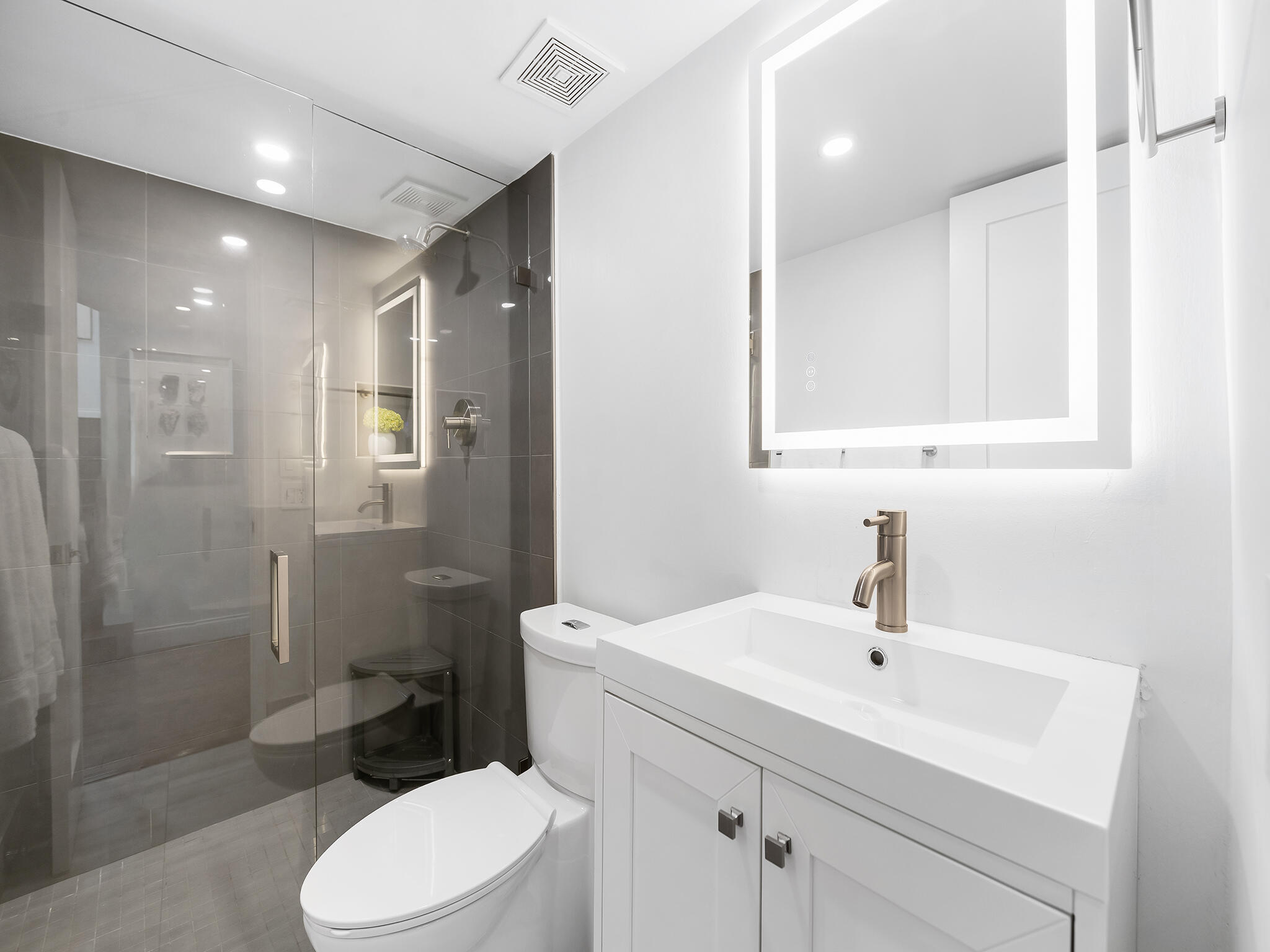 2880 NE 24th Pl Fort Lauderdale, FL 33305