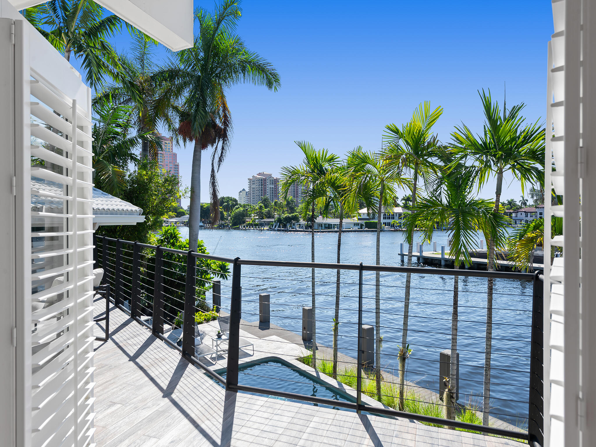 2880 NE 24th Pl Fort Lauderdale, FL 33305