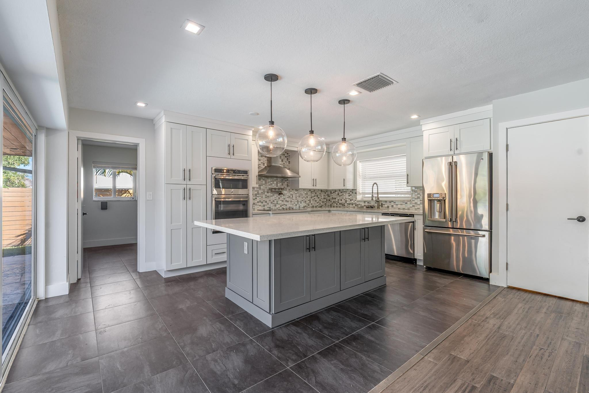 2197 NE 61st Ct Fort Lauderdale, FL 33308