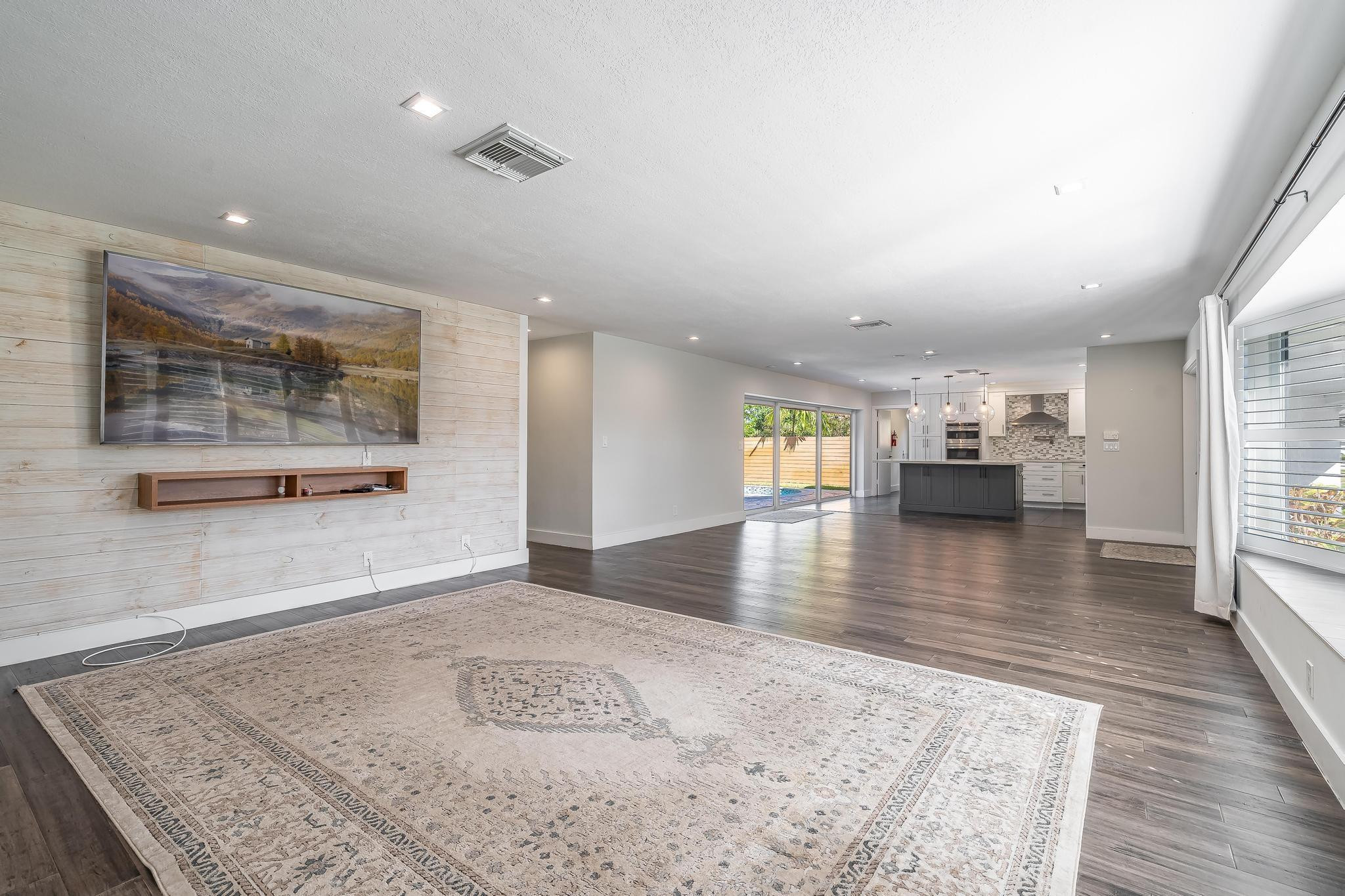 2197 NE 61st Ct Fort Lauderdale, FL 33308