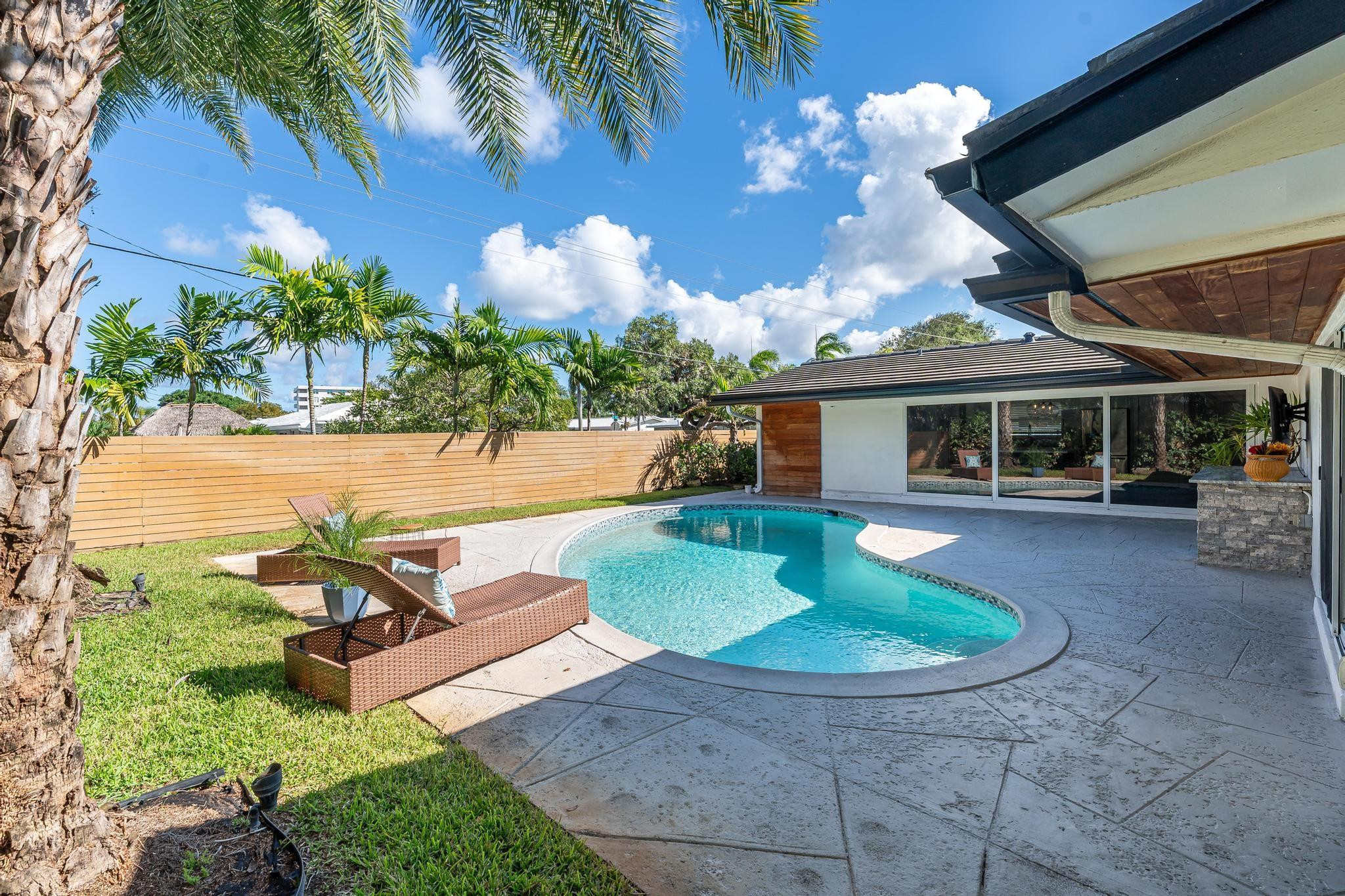 2197 NE 61st Ct Fort Lauderdale, FL 33308