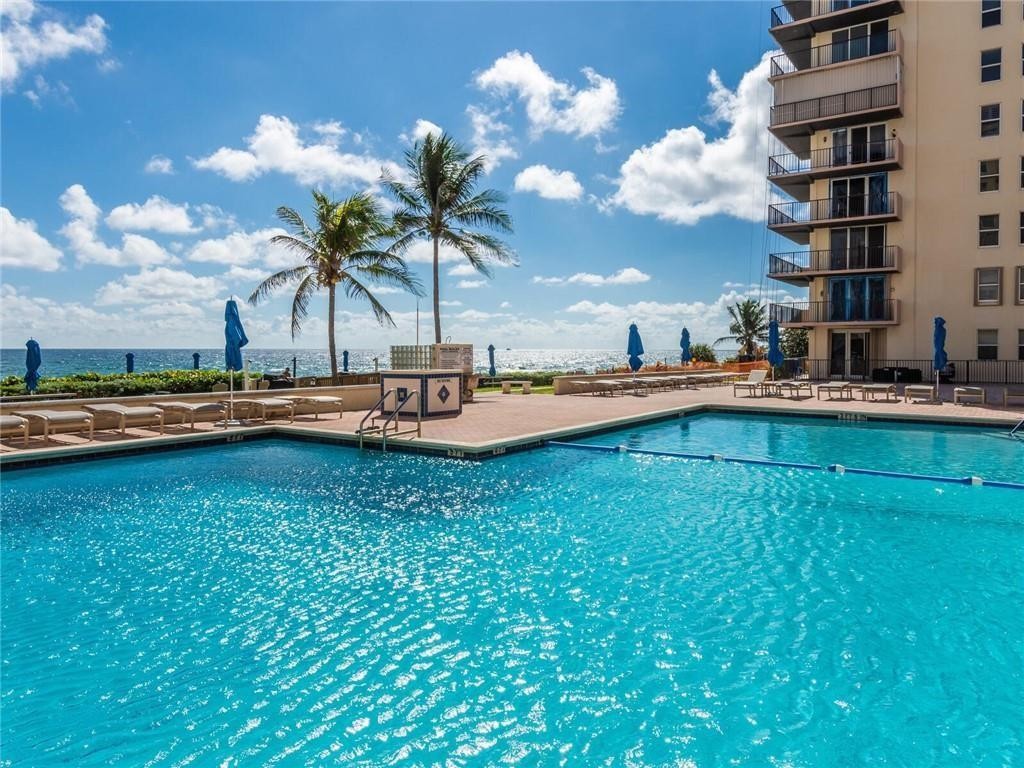 1147 Hillsboro Mile #209 Hillsboro Beach, FL 33062