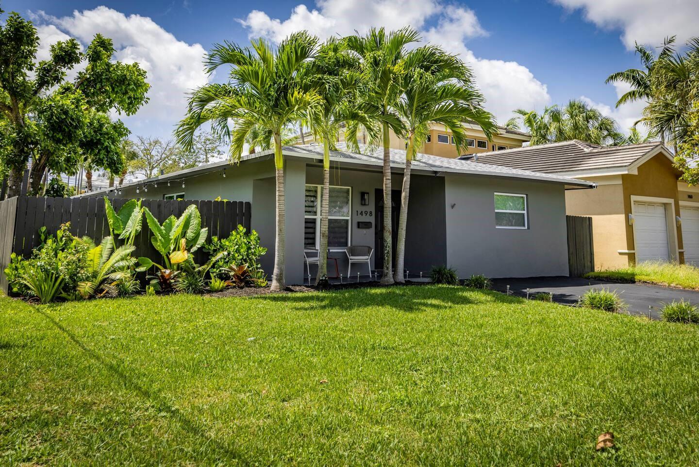 1498 Ne 38th