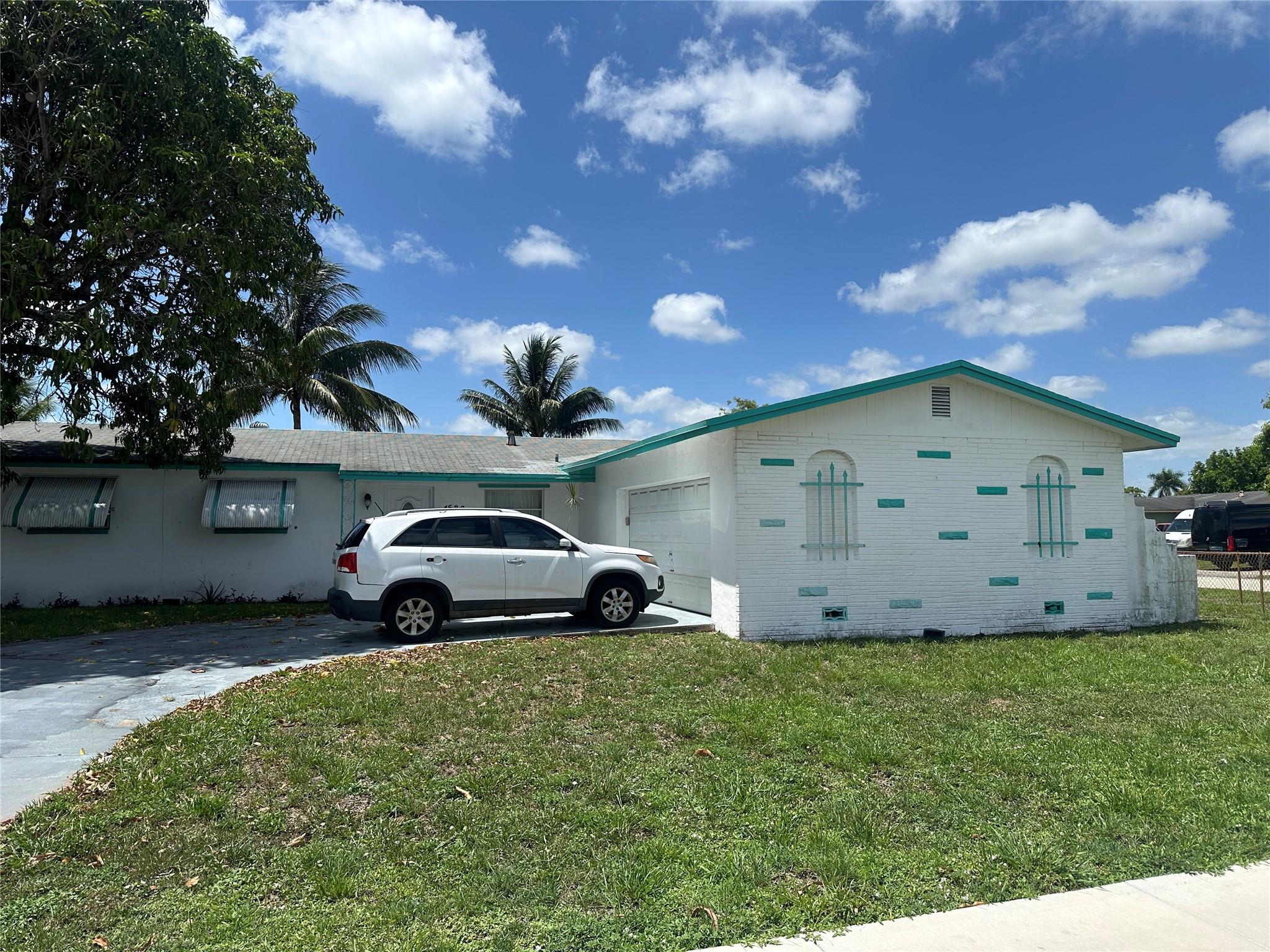 4520 NW 16th St
