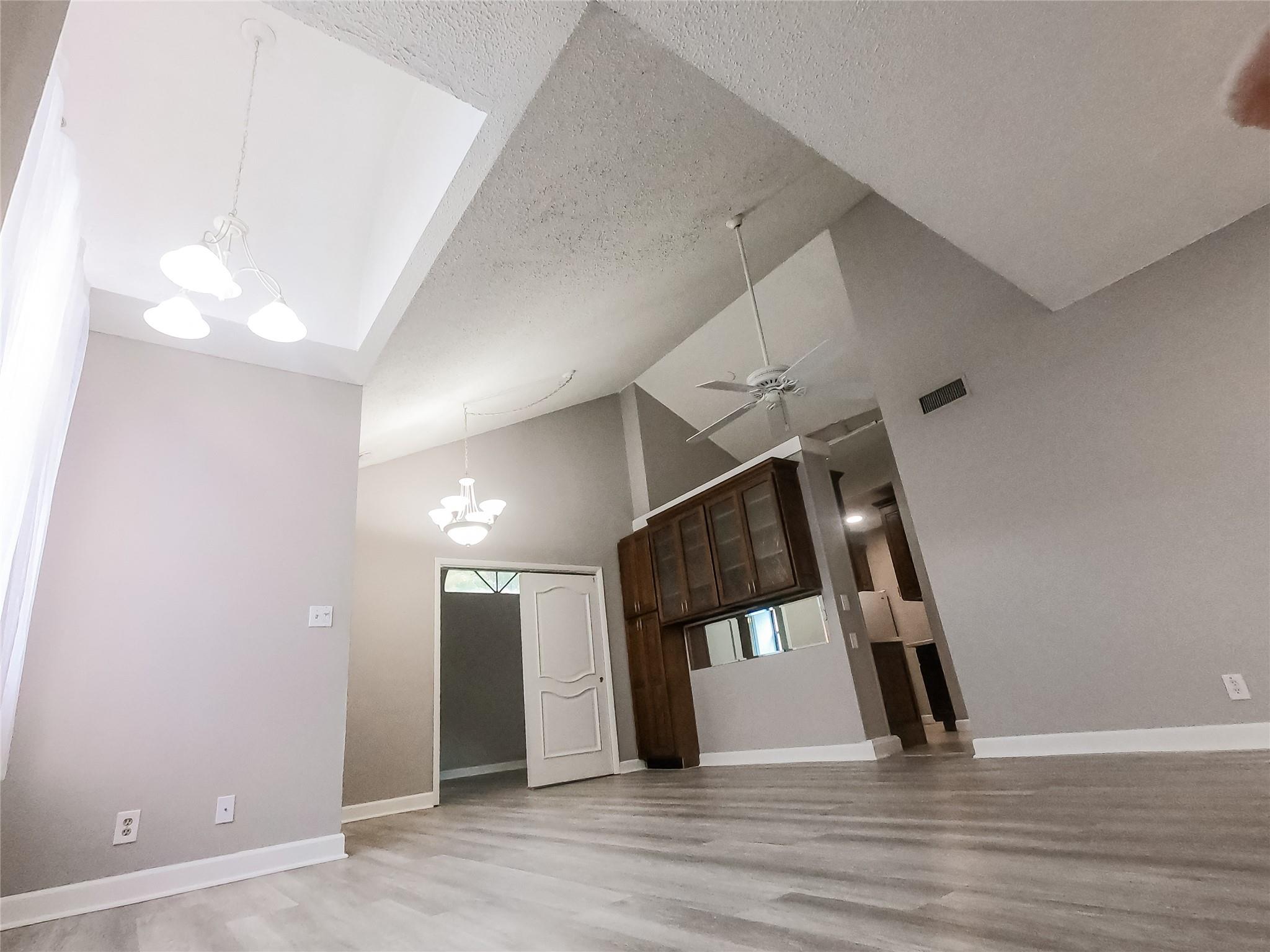 1421 Avon Ln #206,North Lauderdale, FL 33068