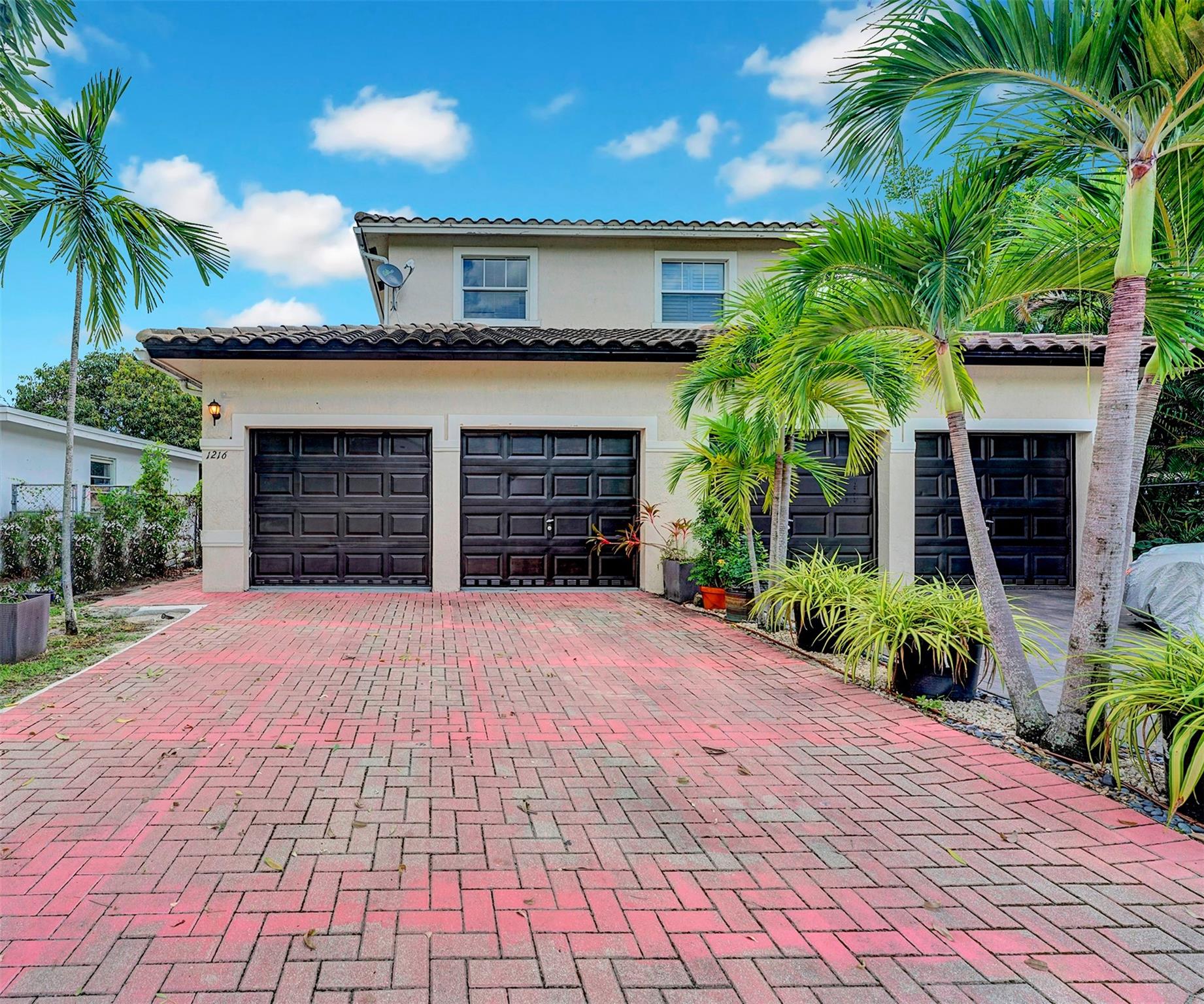 1216 NW 2nd Ave