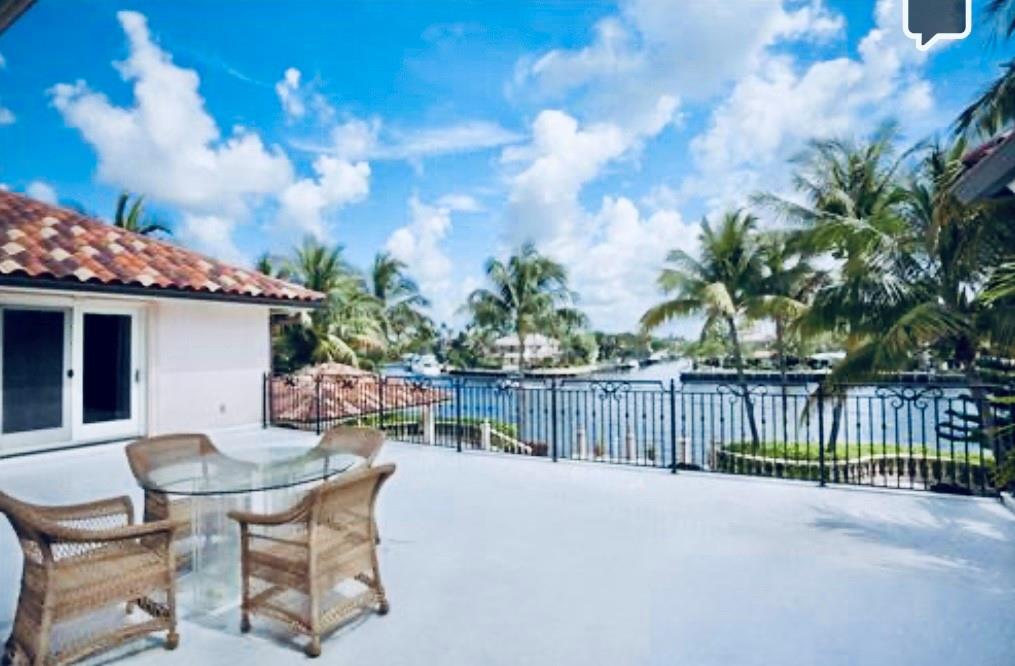 8 Harborage Fort Lauderdale, FL 33316