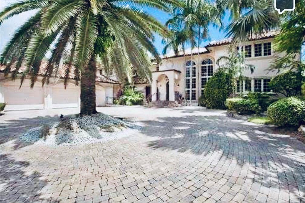 8 Harborage Fort Lauderdale, FL 33316