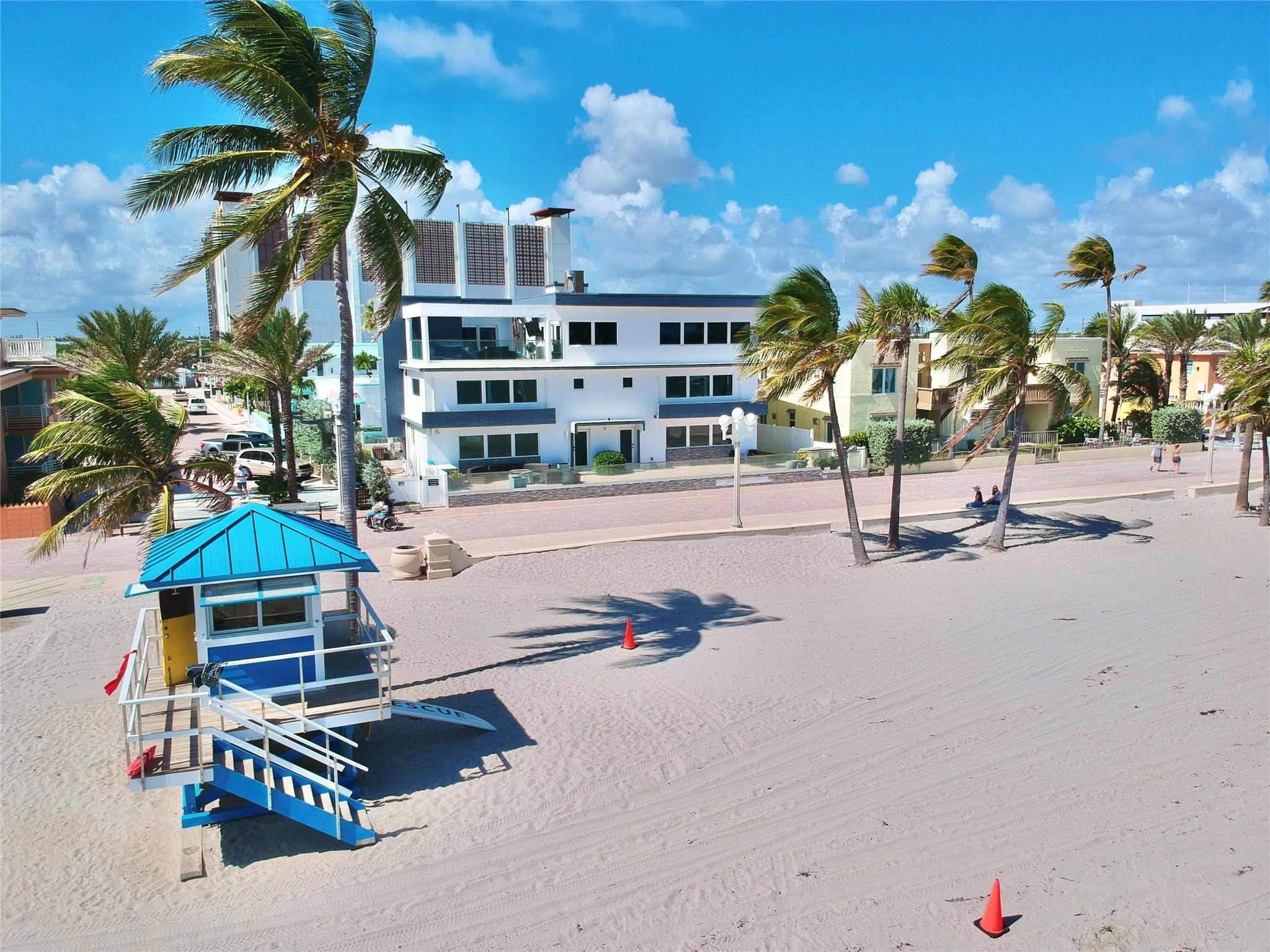 2203 N Surf Rd Hollywood, FL 33019