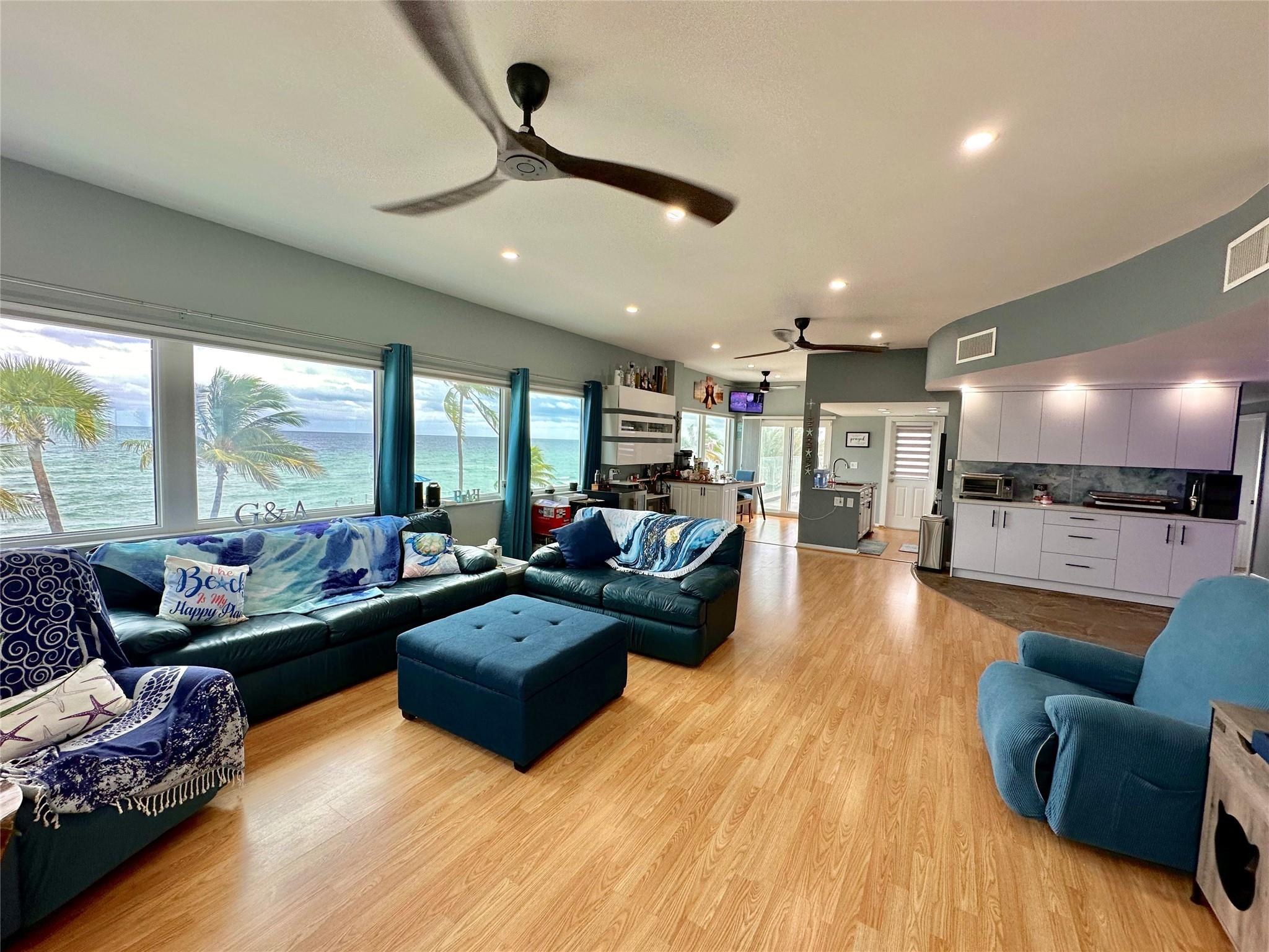 2203 N Surf Rd Hollywood, FL 33019