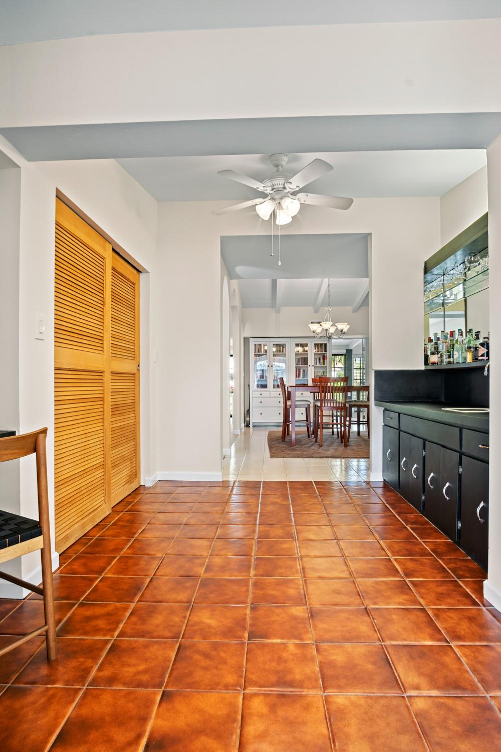 2555 Nassau Ln Fort Lauderdale, FL 33312