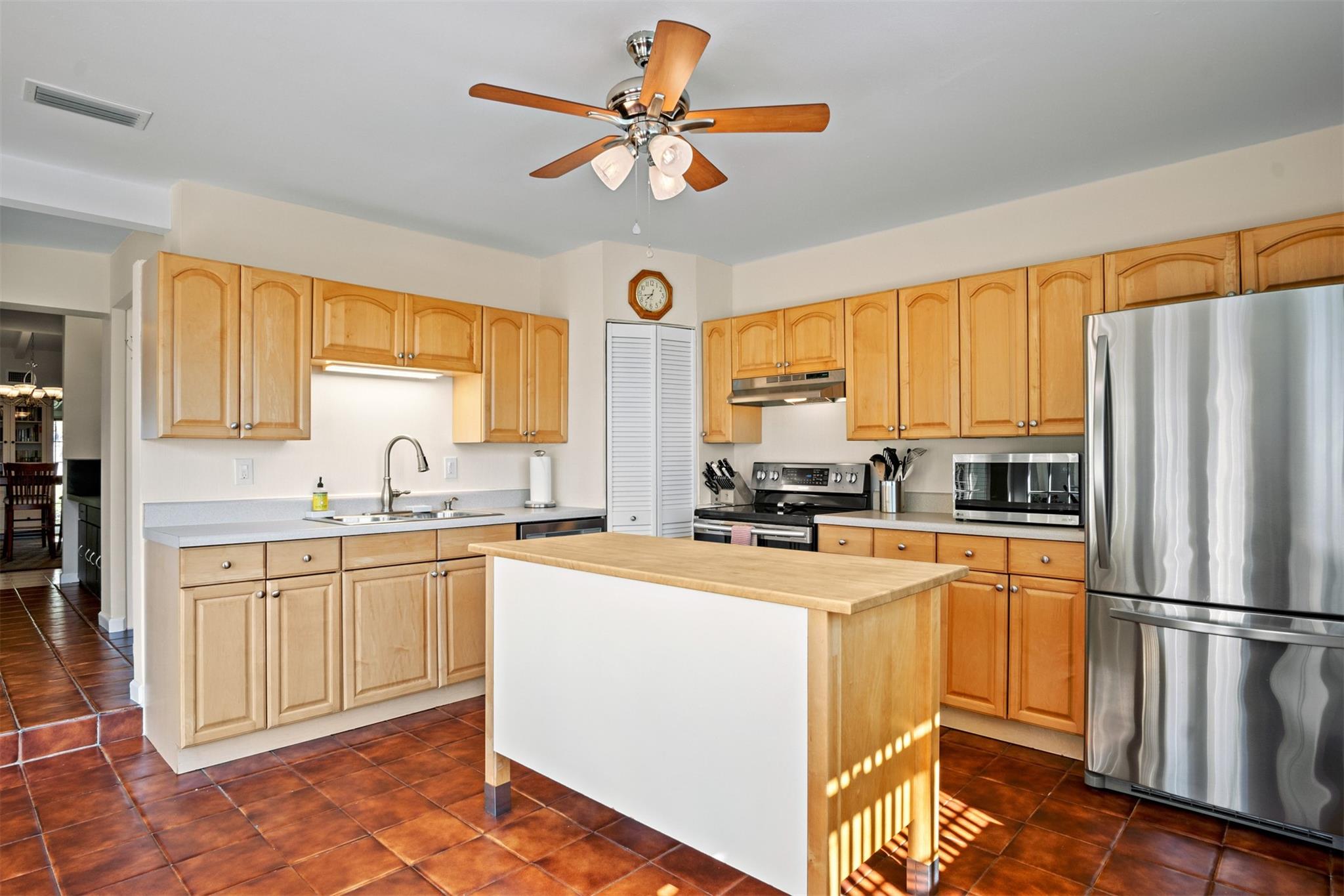 2555 Nassau Ln Fort Lauderdale, FL 33312