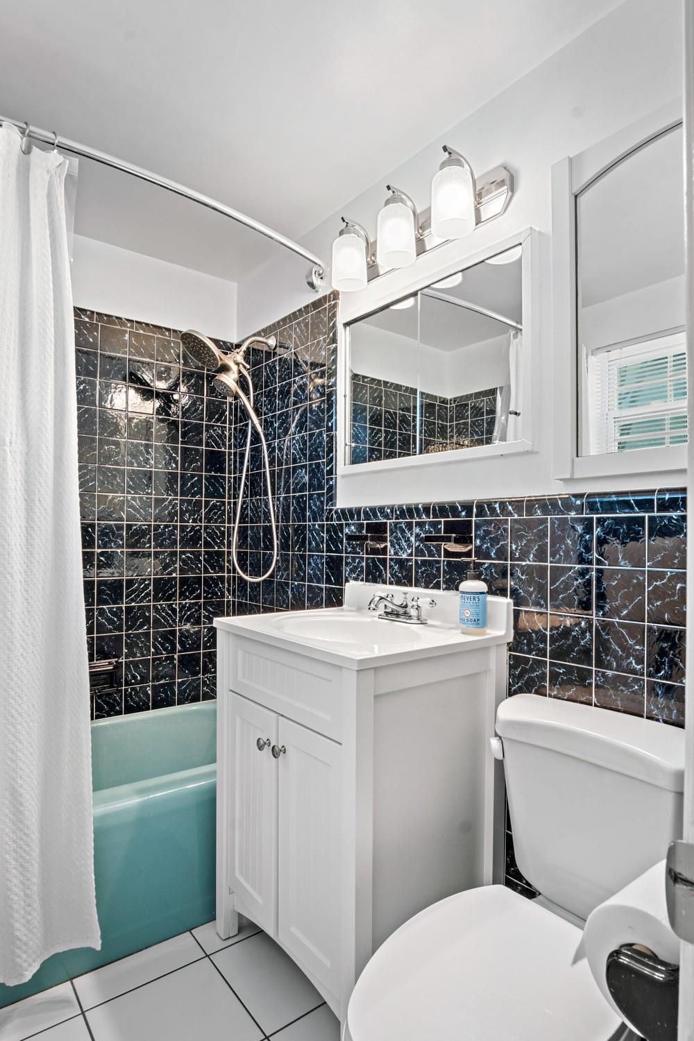 2555 Nassau Ln Fort Lauderdale, FL 33312