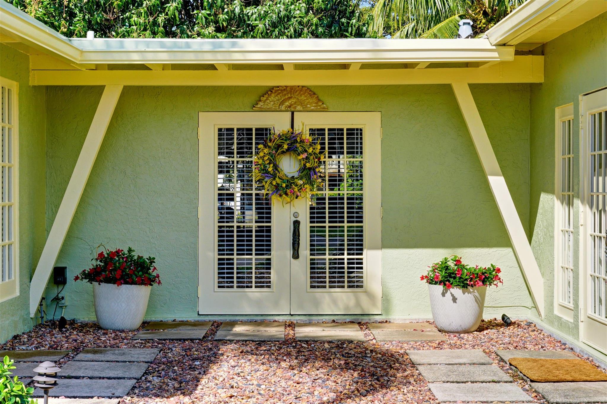 2555 Nassau Ln Fort Lauderdale, FL 33312