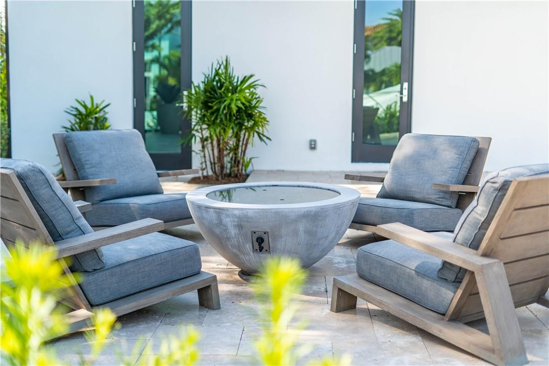 2349 NE 24th Lighthouse Point, FL 33064