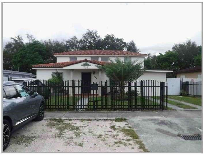 700 SW 61st Miami, FL 33144