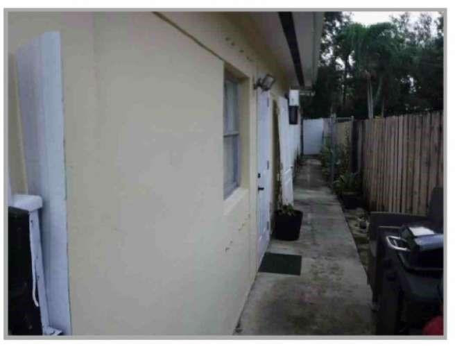 700 SW 61st Miami, FL 33144