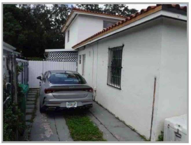 700 SW 61st Miami, FL 33144