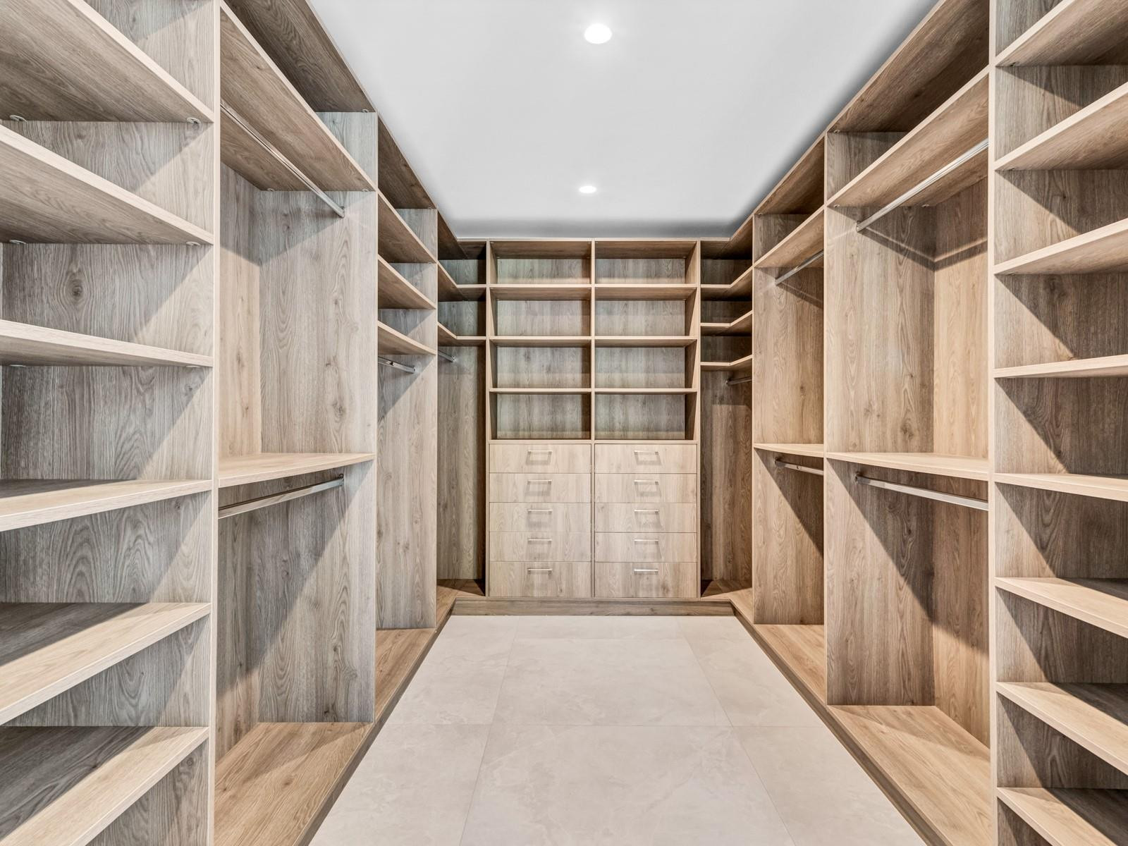 3755 Solana Miami, FL 33133