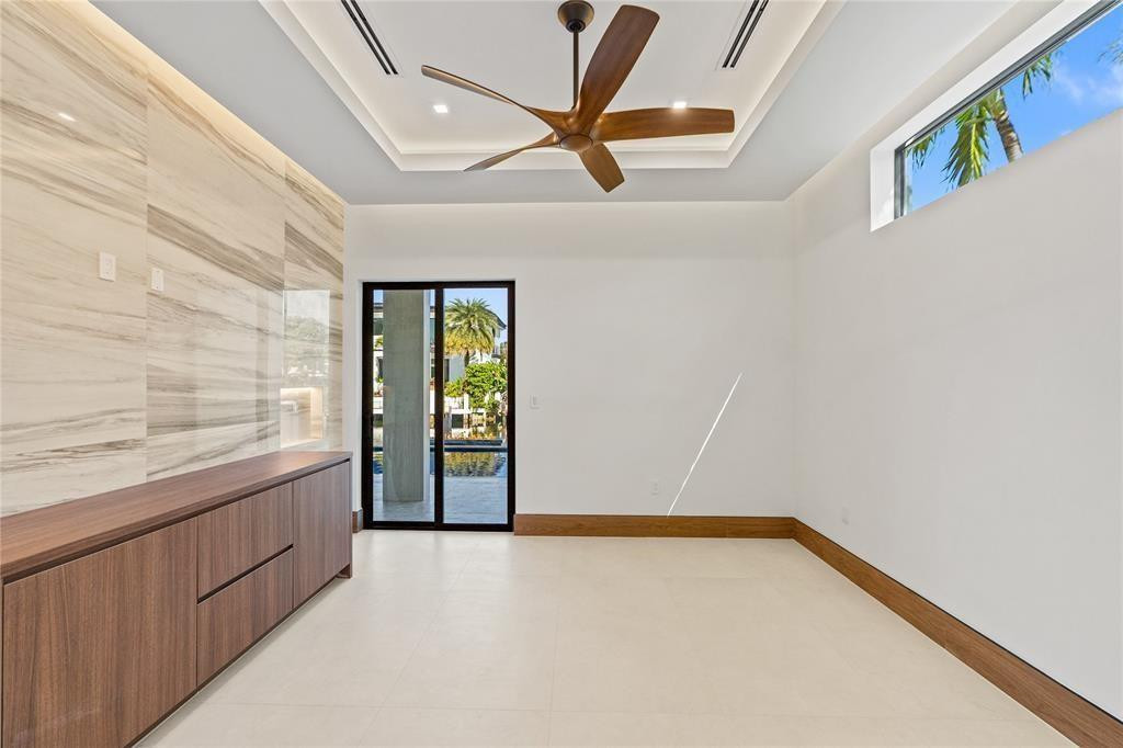 2441 NE 48th Lighthouse Point, FL 33064