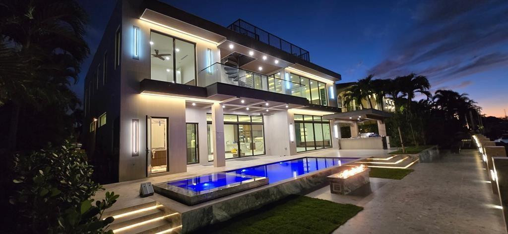 2441 NE 48th Lighthouse Point, FL 33064