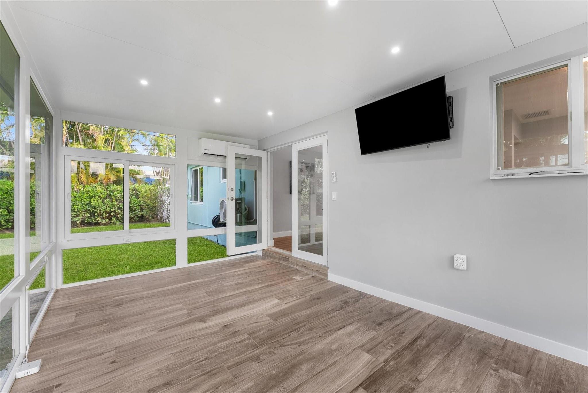 2811 NE 45th Lighthouse Point, FL 33064