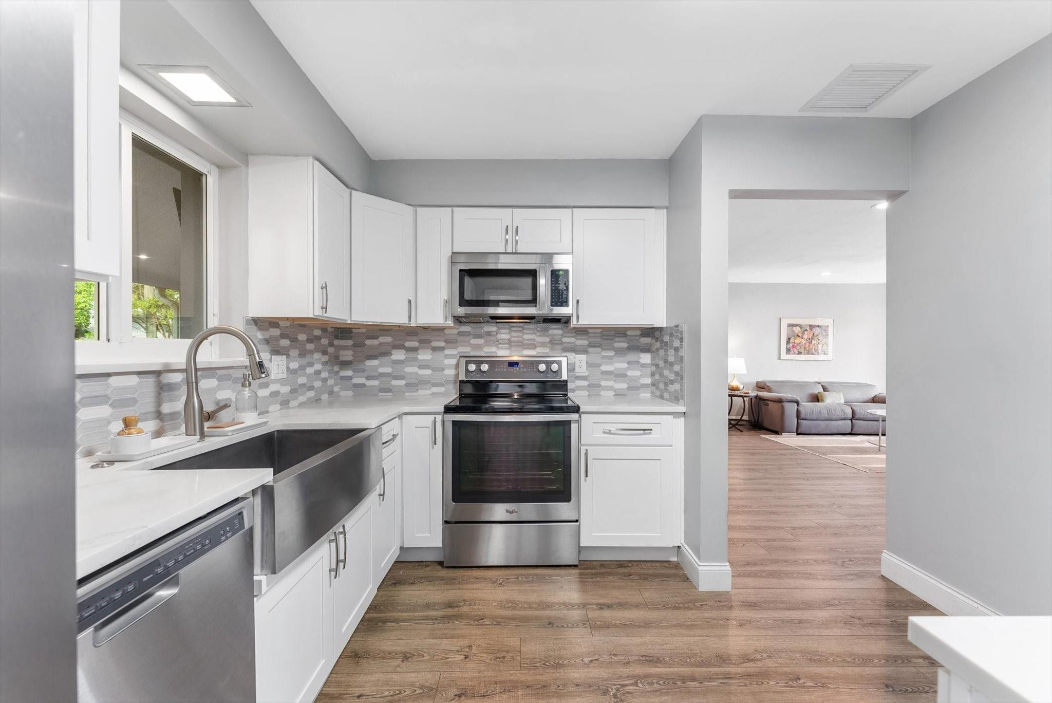 2811 NE 45th Lighthouse Point, FL 33064