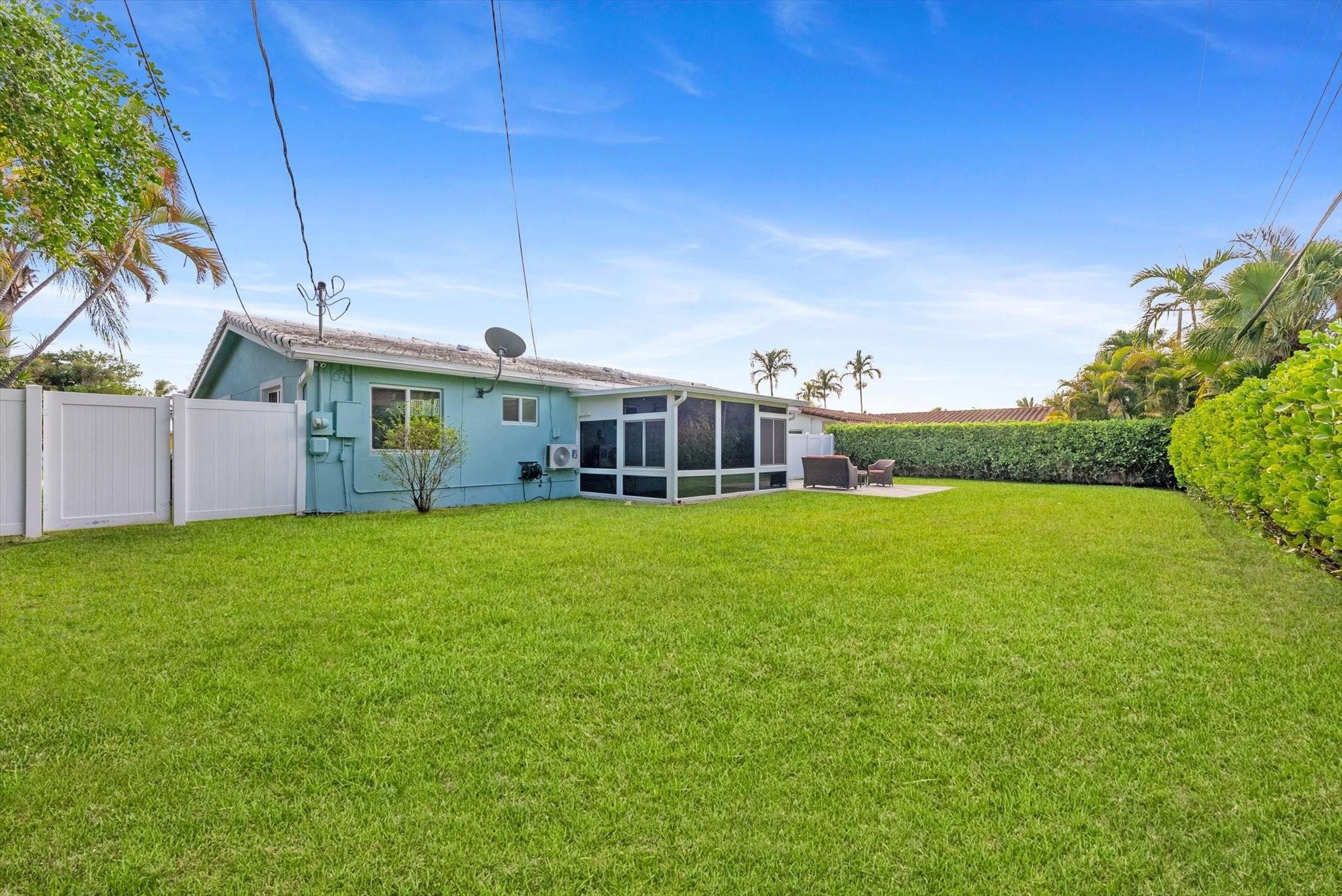 2811 NE 45th Lighthouse Point, FL 33064