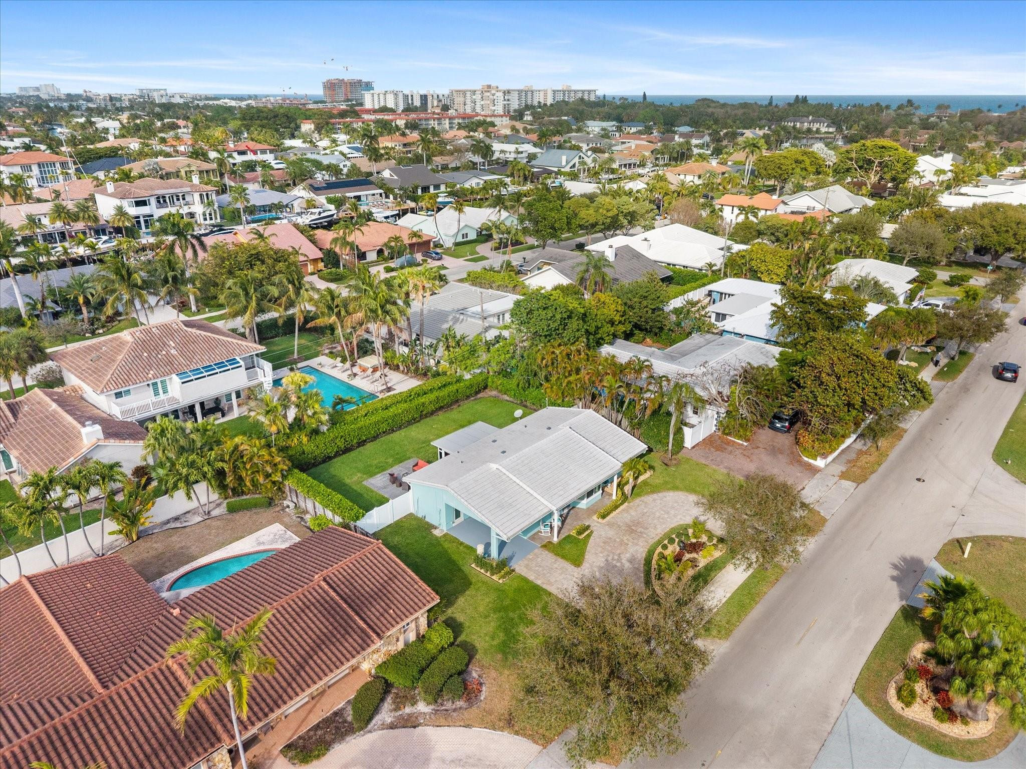 2811 NE 45th Lighthouse Point, FL 33064