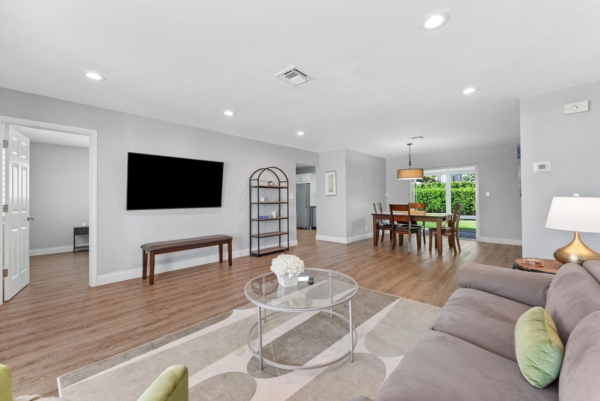 2811 NE 45th Lighthouse Point, FL 33064