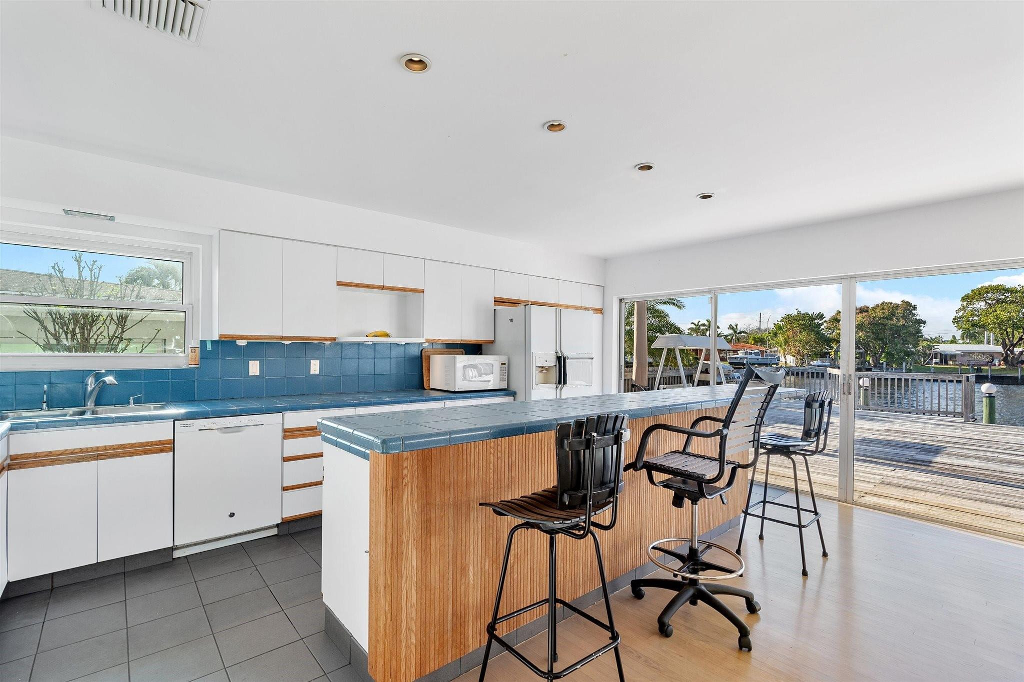 1641 Poinsettia Fort Lauderdale, FL 33305