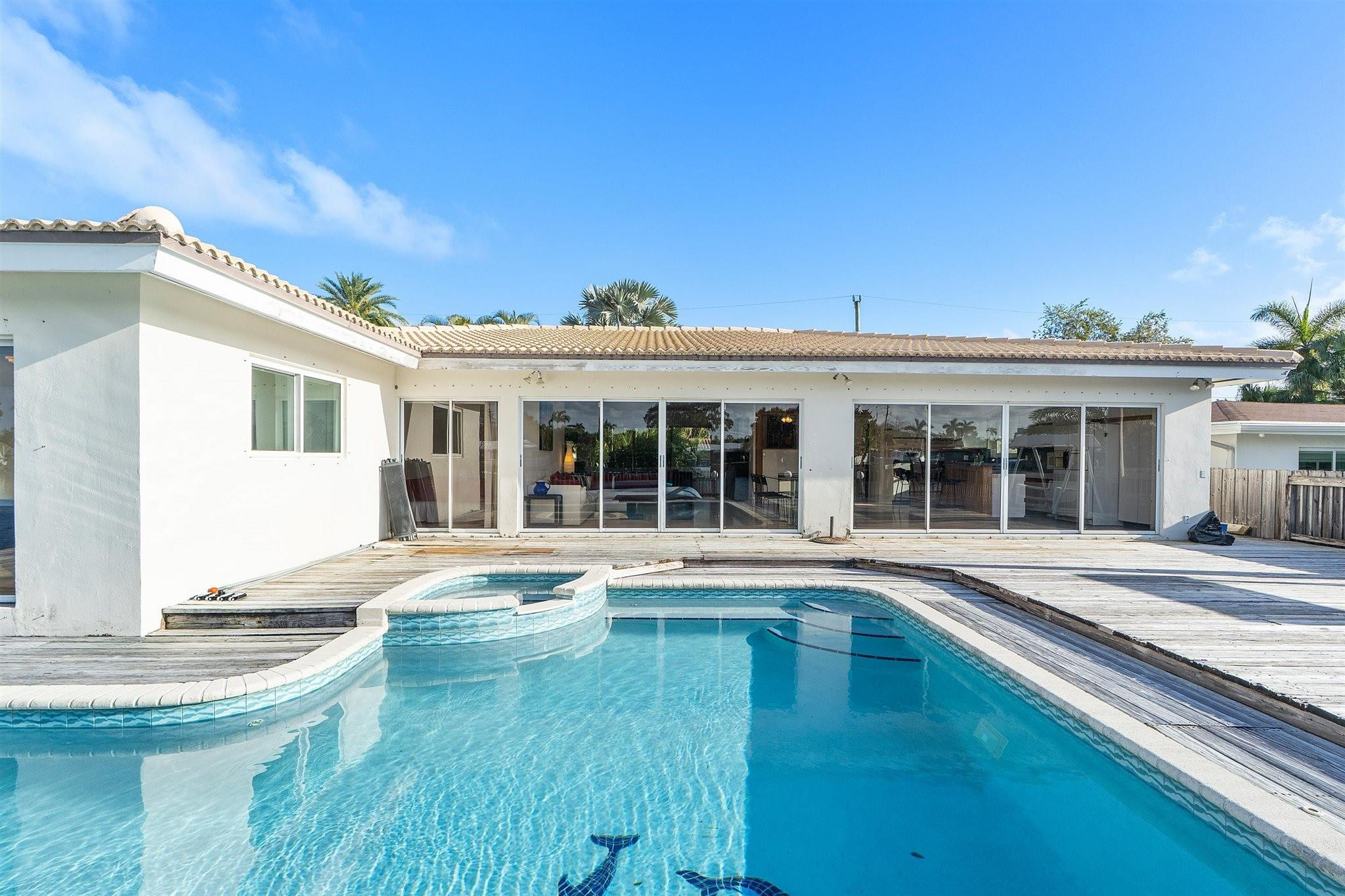 1641 Poinsettia Fort Lauderdale, FL 33305