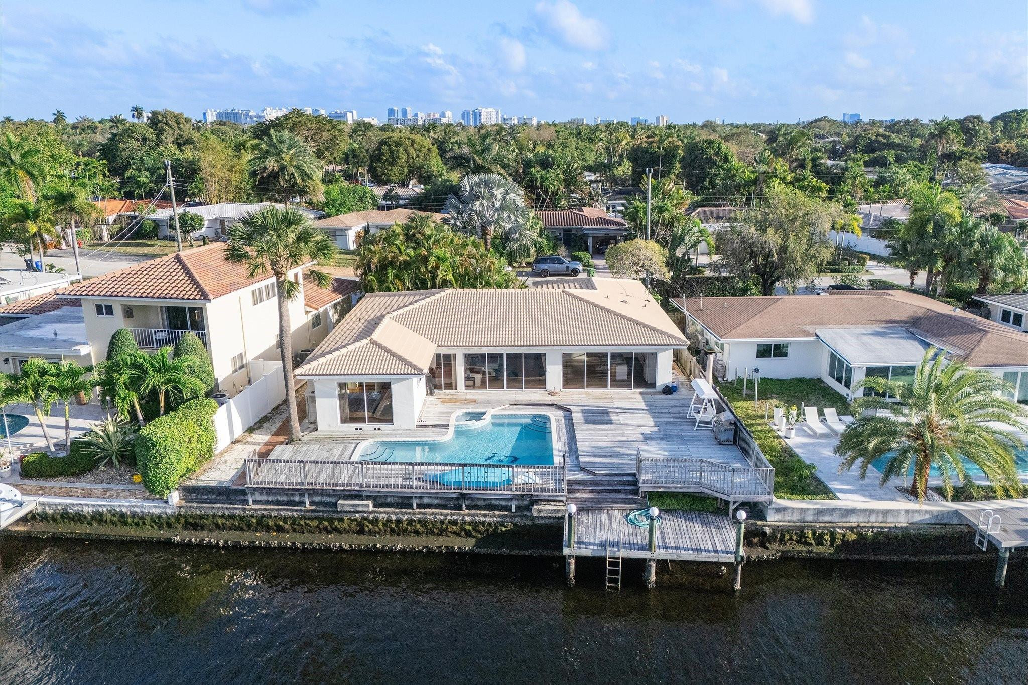 1641 Poinsettia Fort Lauderdale, FL 33305