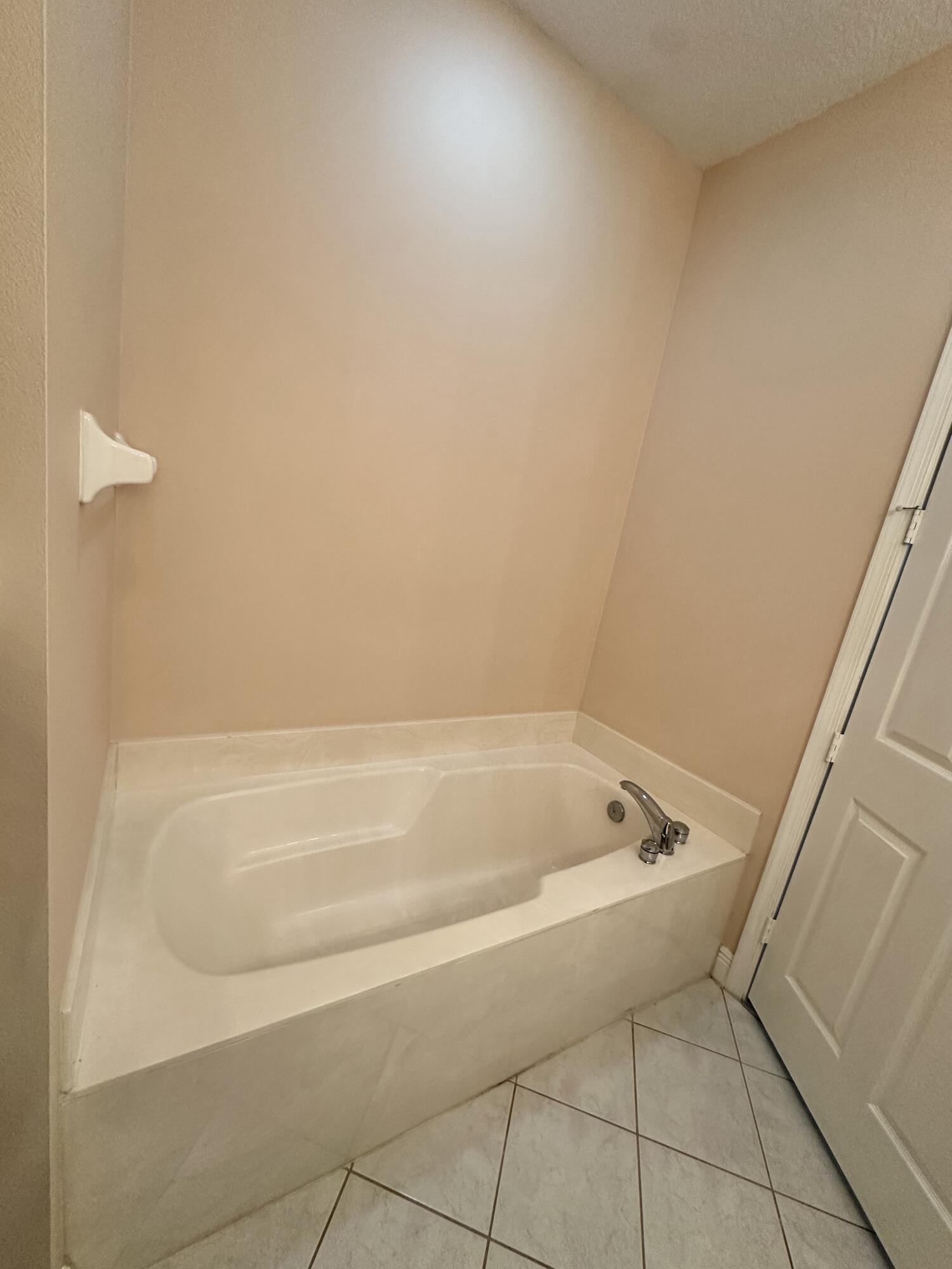 155 W Indian Xing Cir Jupiter, FL 33458