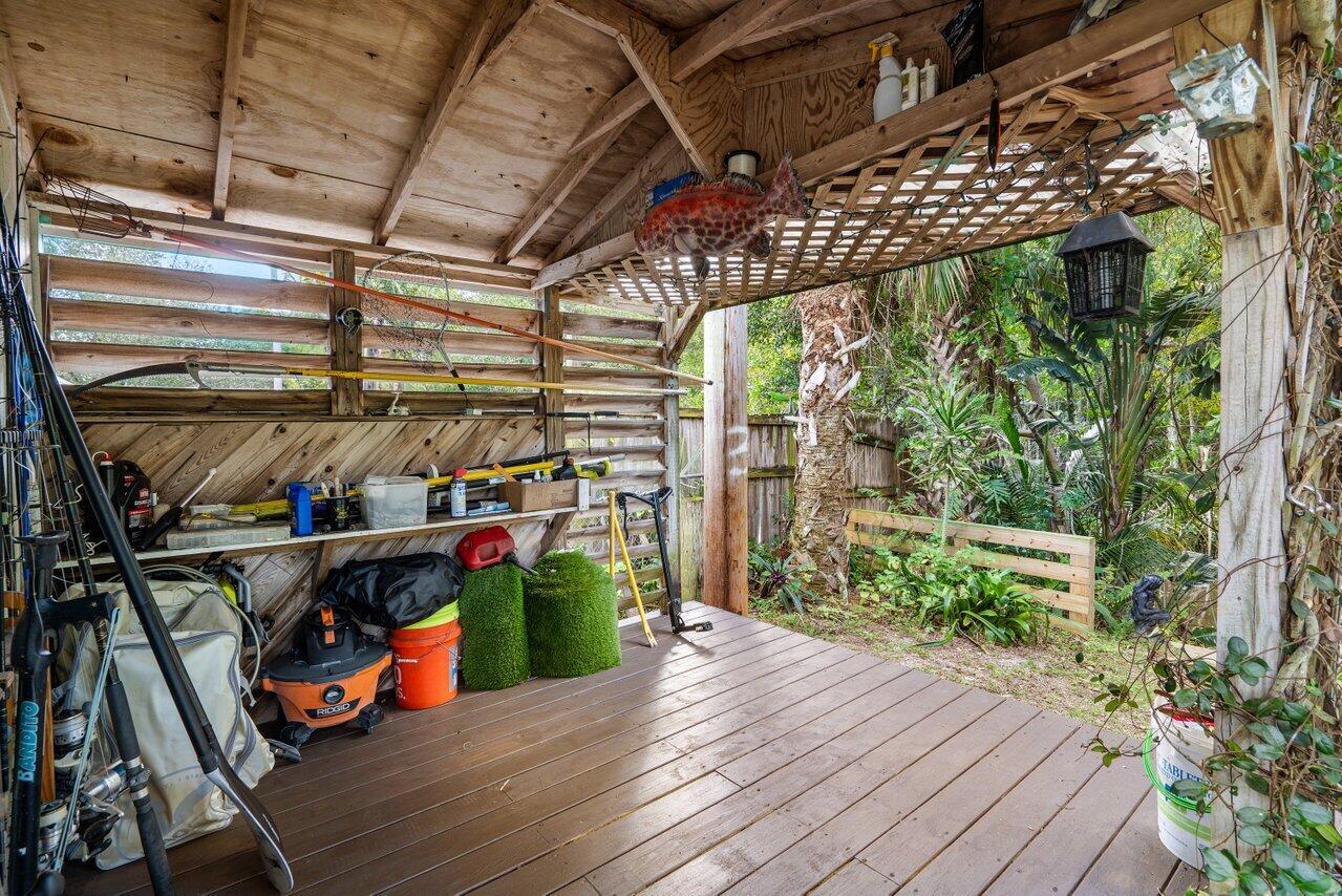 1206 Mohican Blvd Jupiter, FL 33458