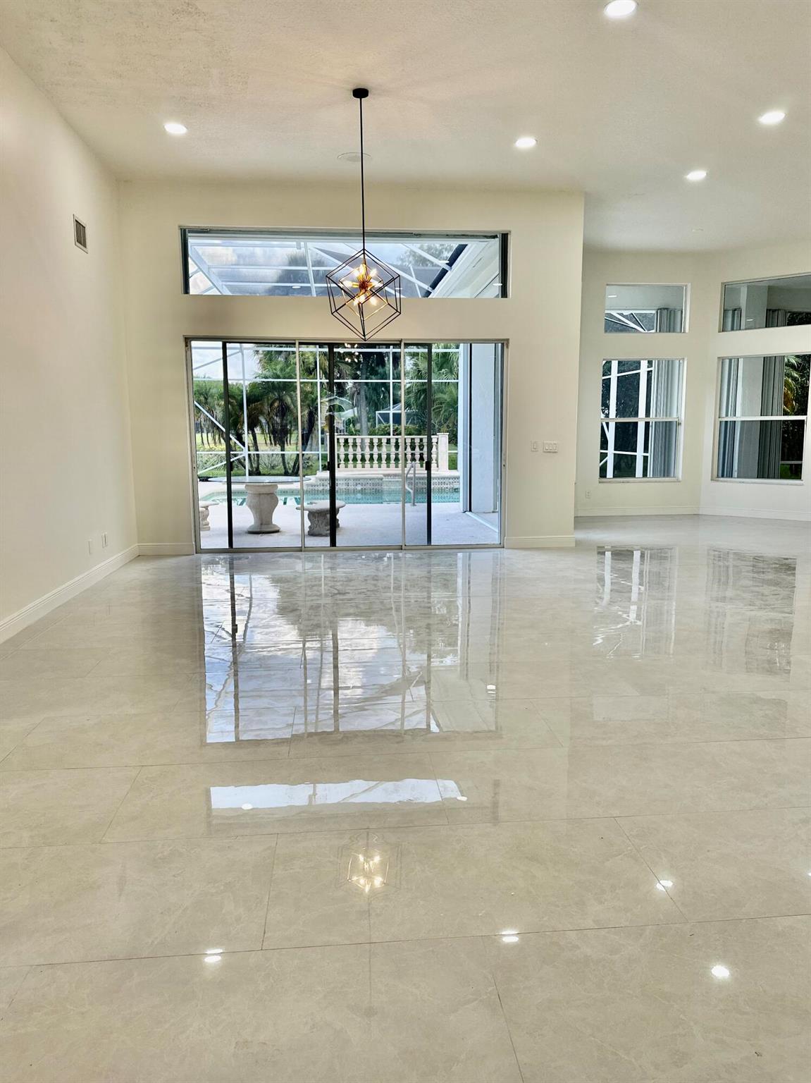 19558 Red Gum Trl Jupiter, FL 33458