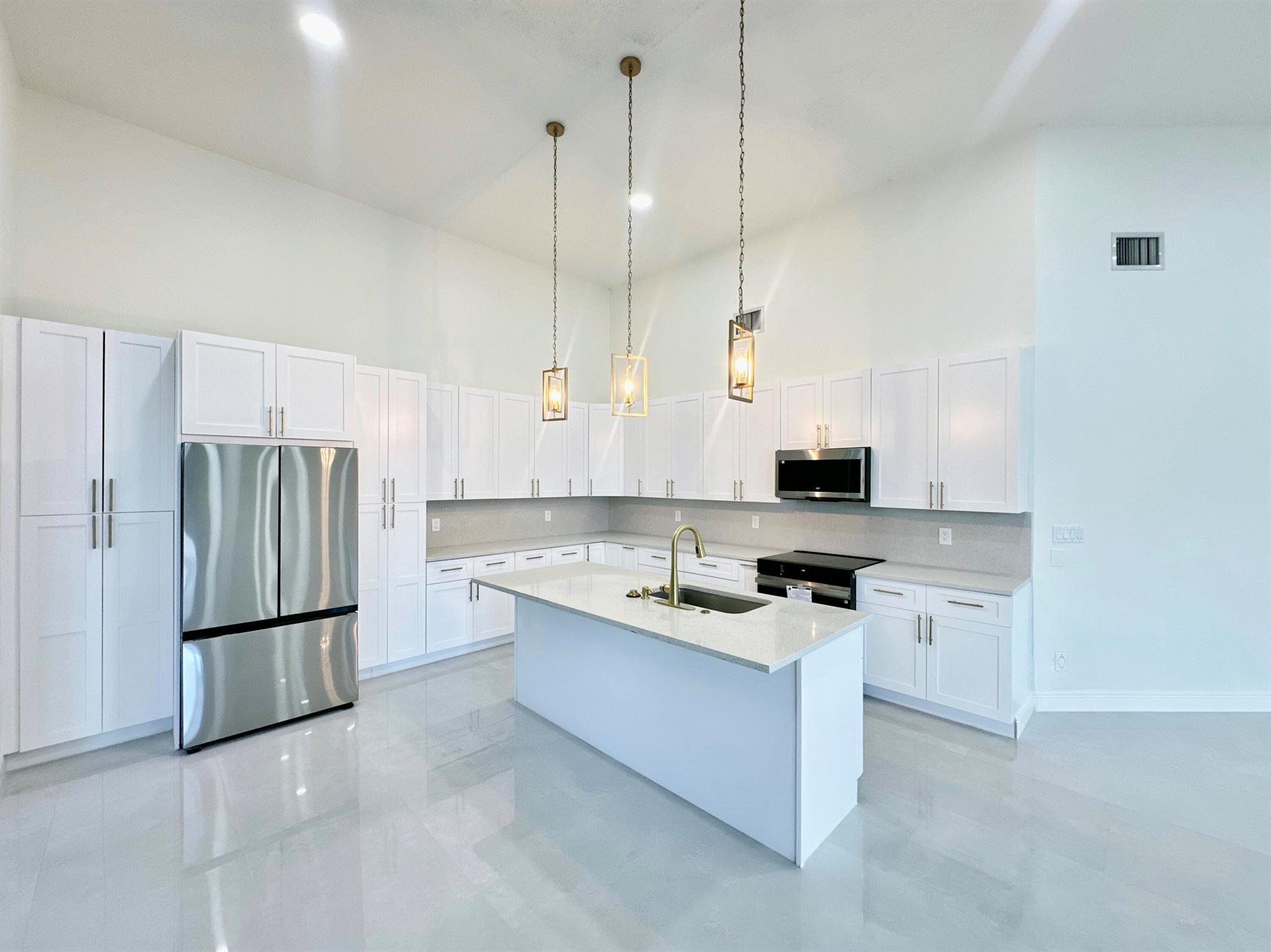 19558 Red Gum Trl Jupiter, FL 33458