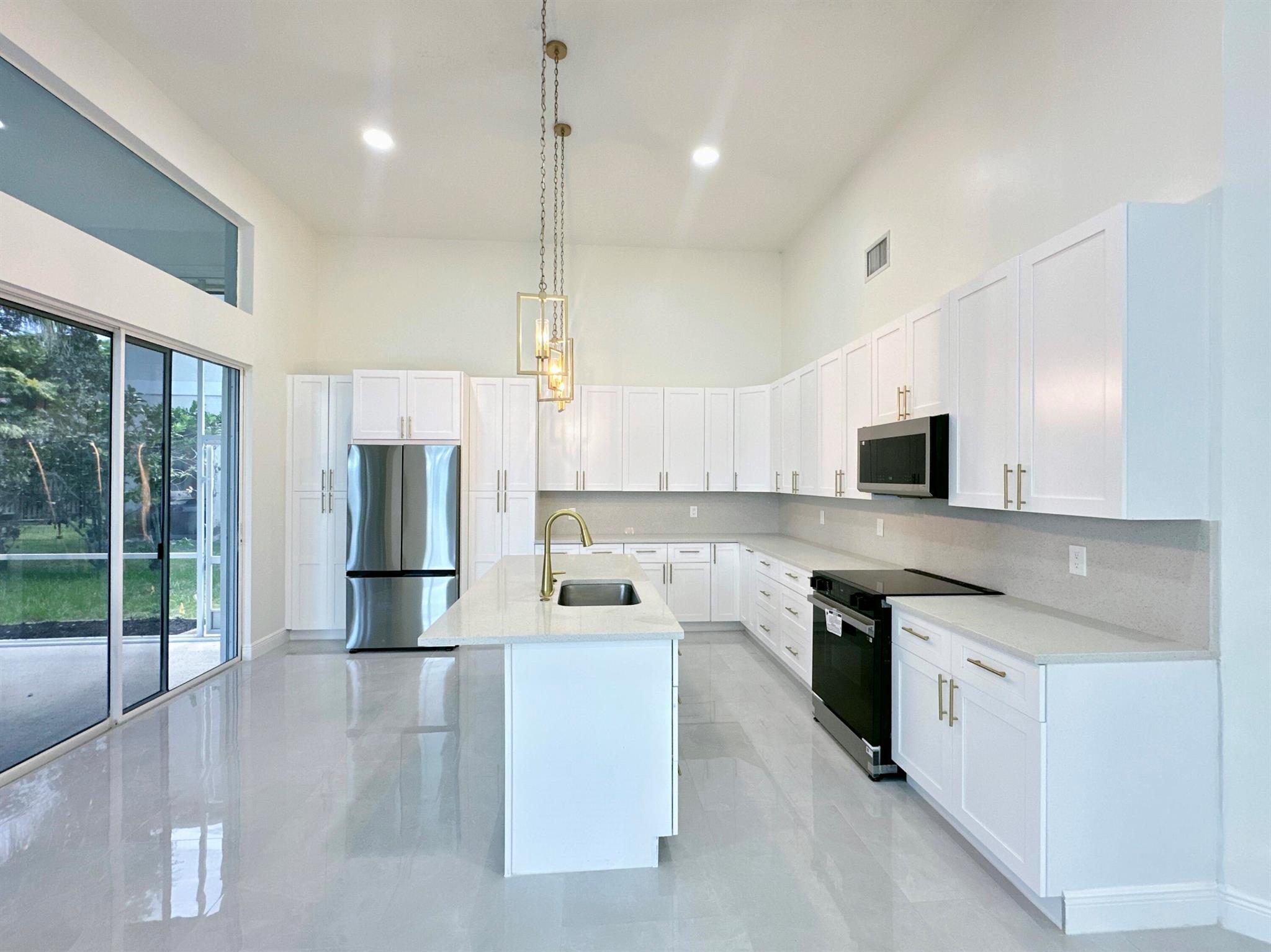 19558 Red Gum Trl Jupiter, FL 33458