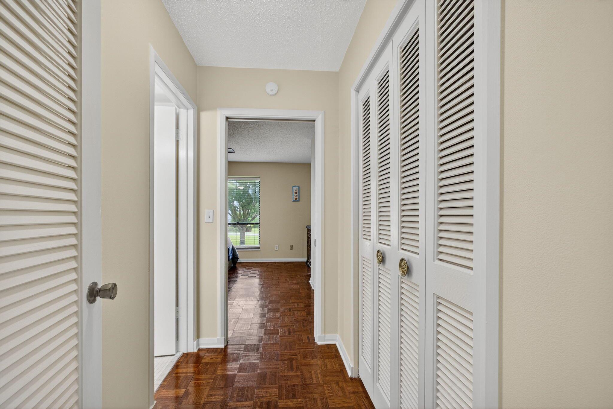 20 SE Turtle Crk Dr #F Jupiter, FL 33469