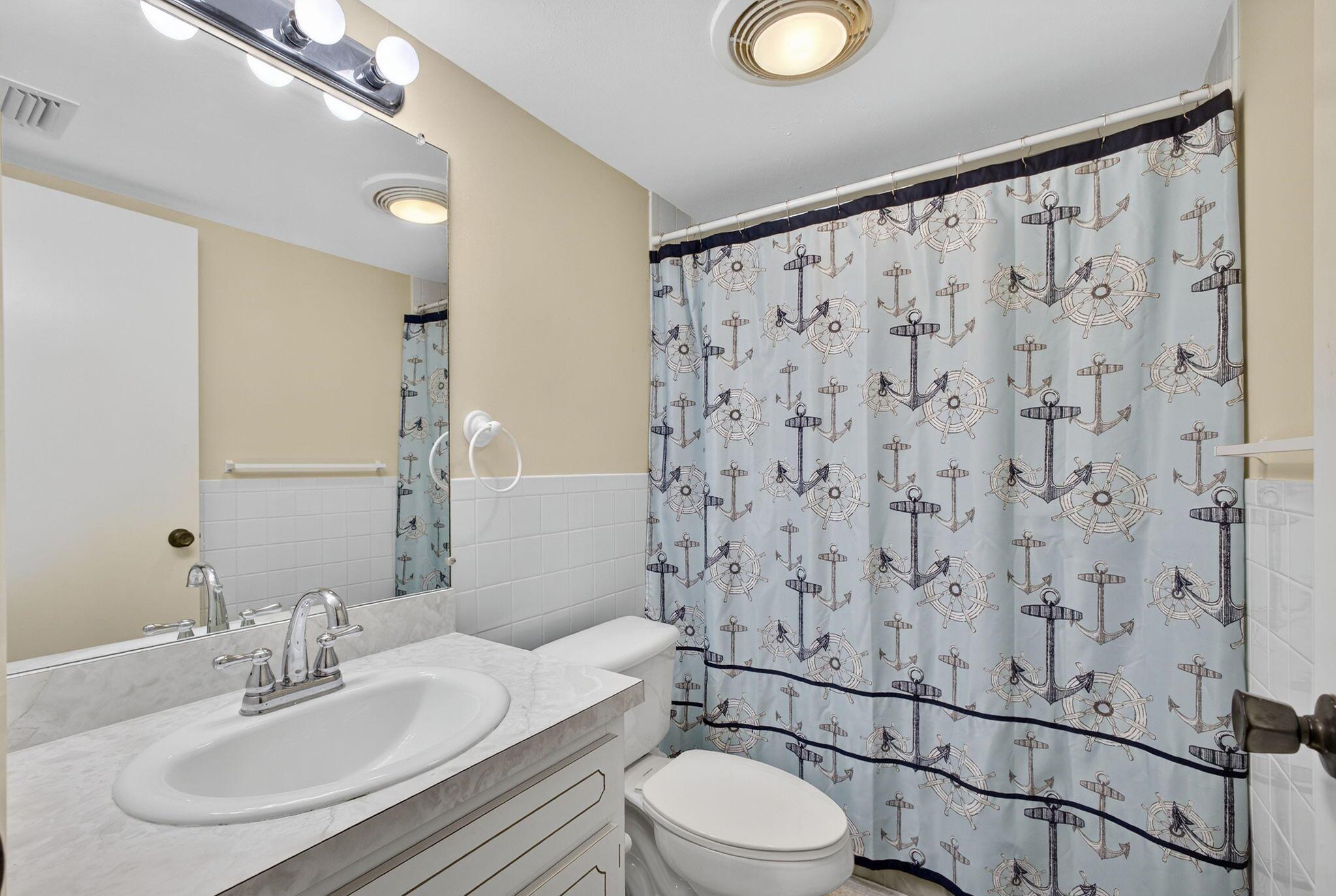 20 SE Turtle Crk Dr #F Jupiter, FL 33469