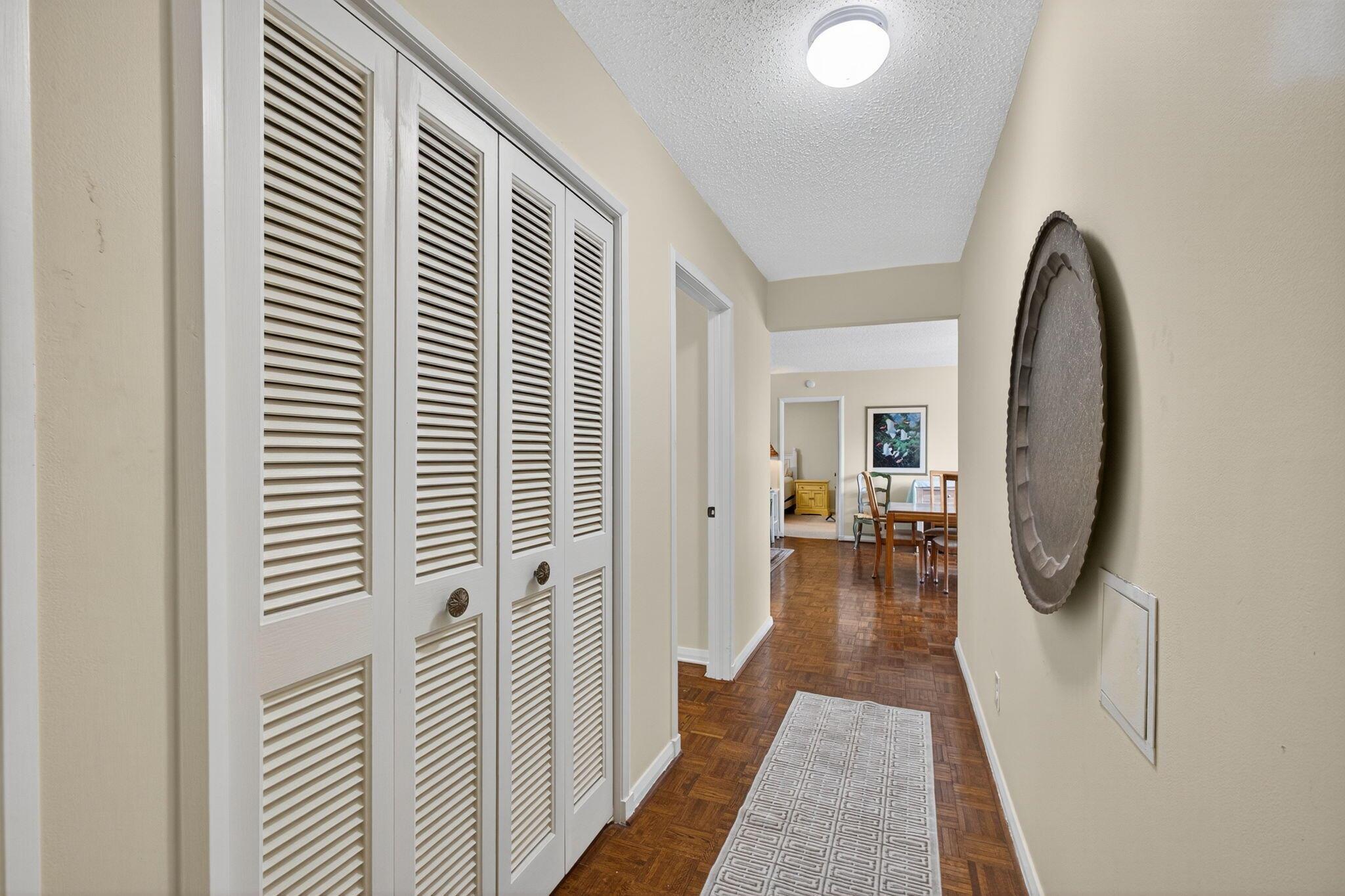 20 SE Turtle Crk Dr #F Jupiter, FL 33469