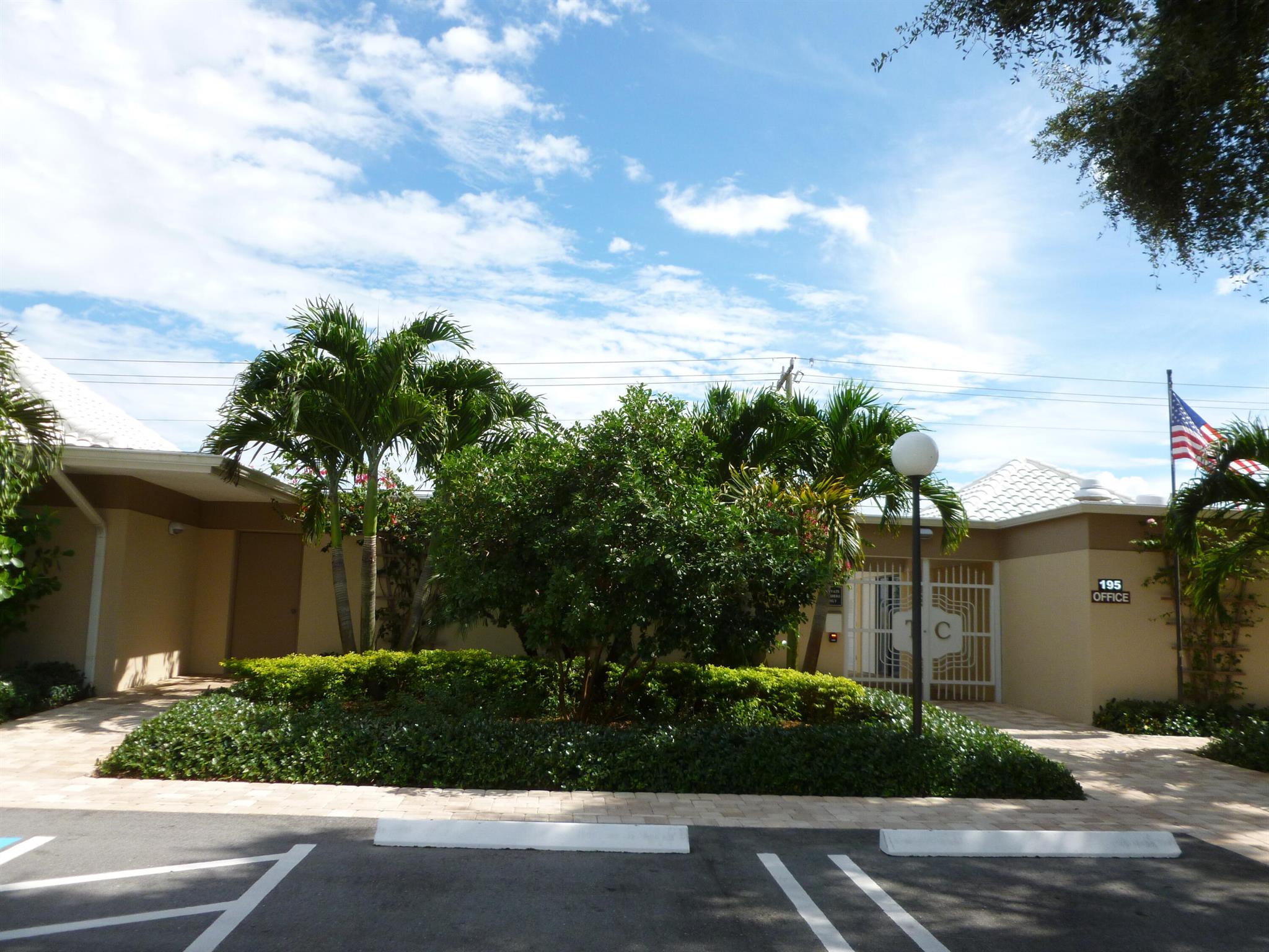 20 SE Turtle Crk Dr #F Jupiter, FL 33469
