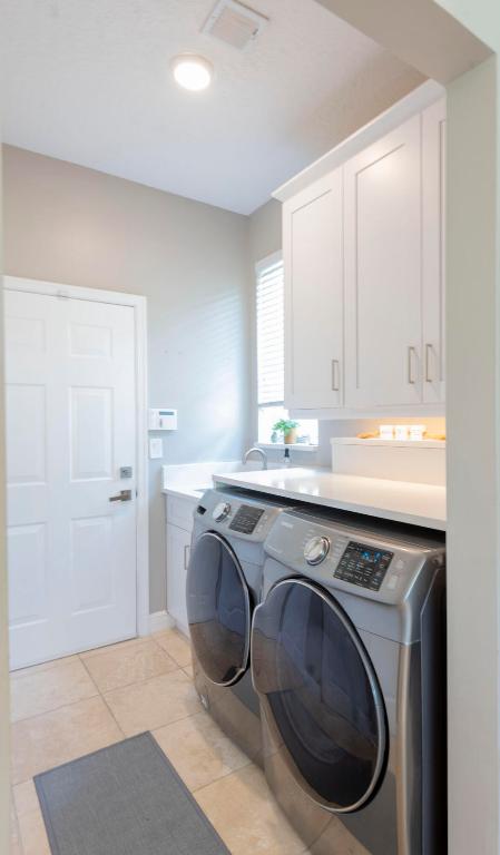 9079 Alexandra Cir Wellington, FL 33414