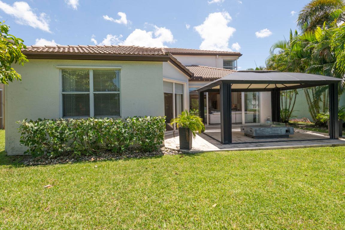 9079 Alexandra Cir Wellington, FL 33414