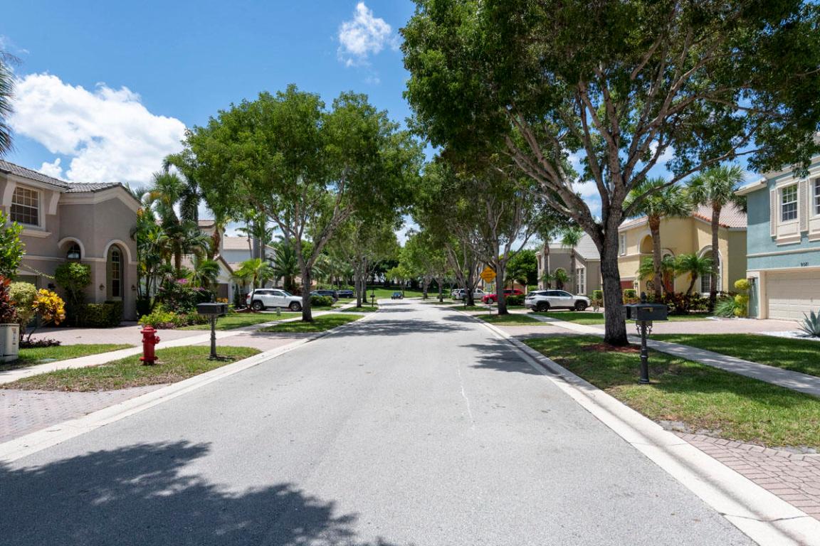 9079 Alexandra Cir Wellington, FL 33414