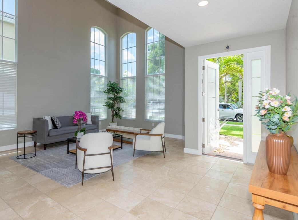 9079 Alexandra Cir Wellington, FL 33414