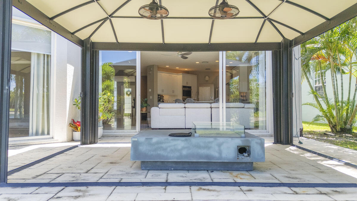 9079 Alexandra Cir Wellington, FL 33414