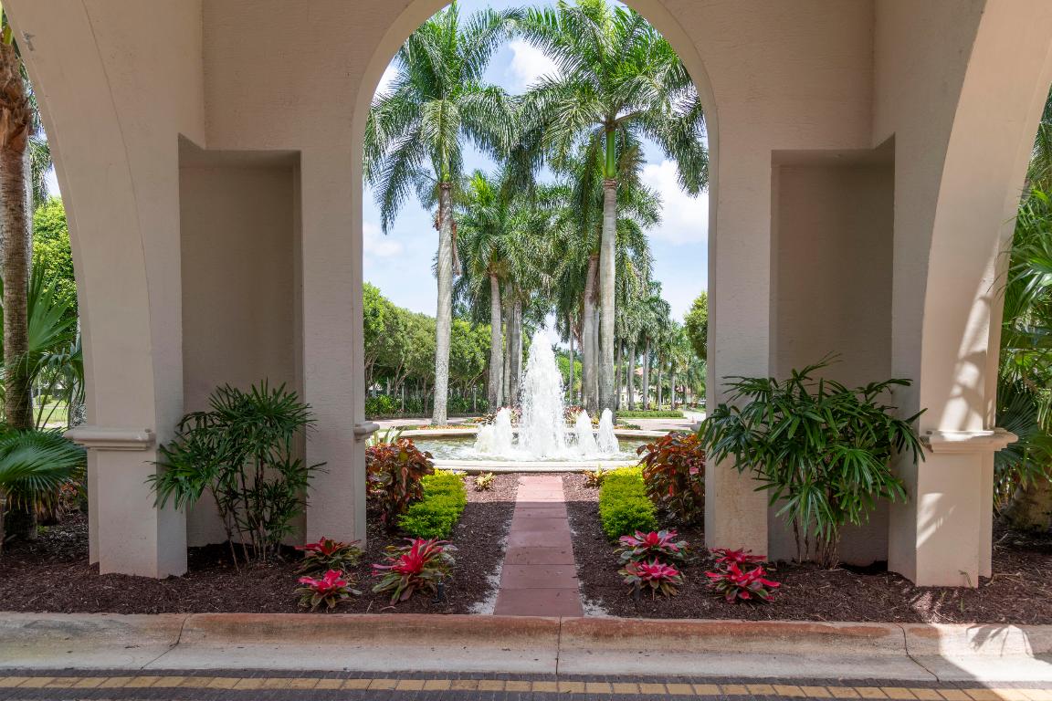 9079 Alexandra Cir Wellington, FL 33414