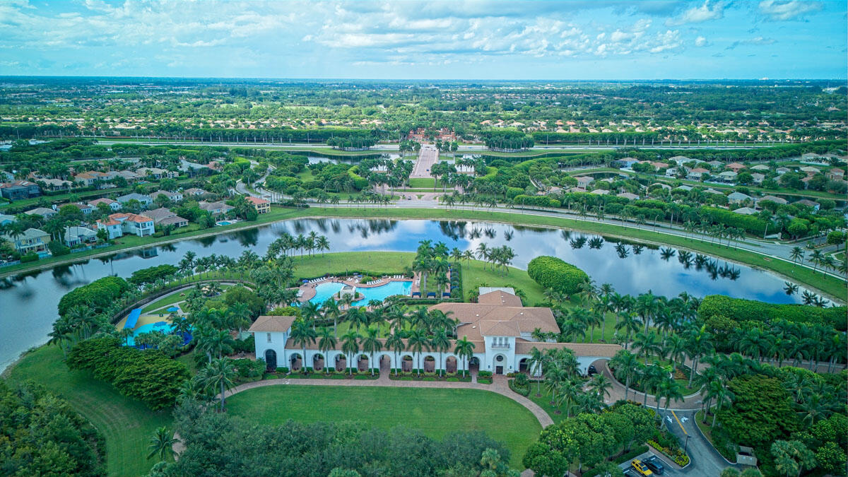 9079 Alexandra Cir Wellington, FL 33414